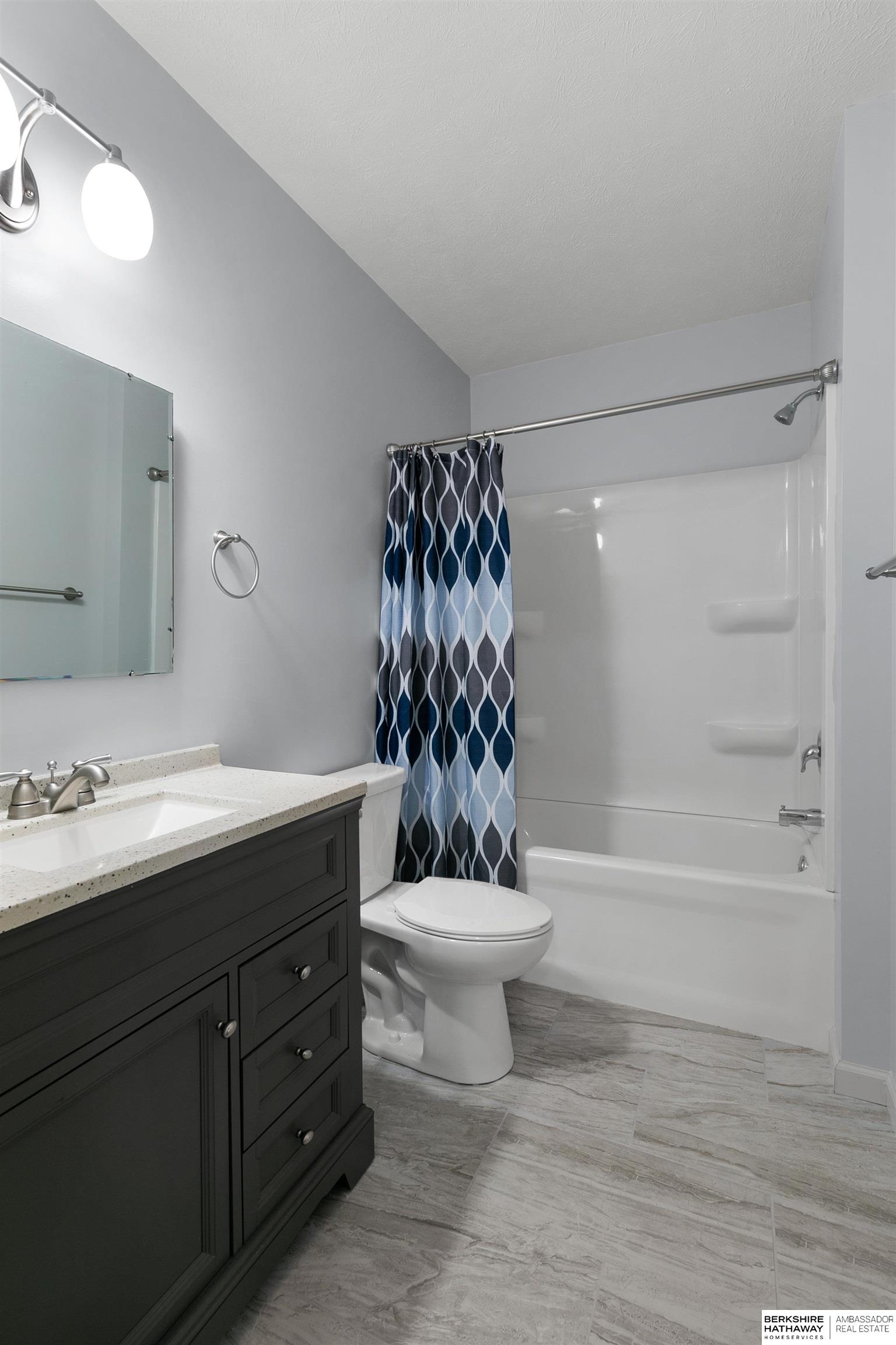 Lincoln, Nebraska 68527, United States, 3 Bedrooms Bedrooms, ,3 BathroomsBathrooms,Residential,Active,224491