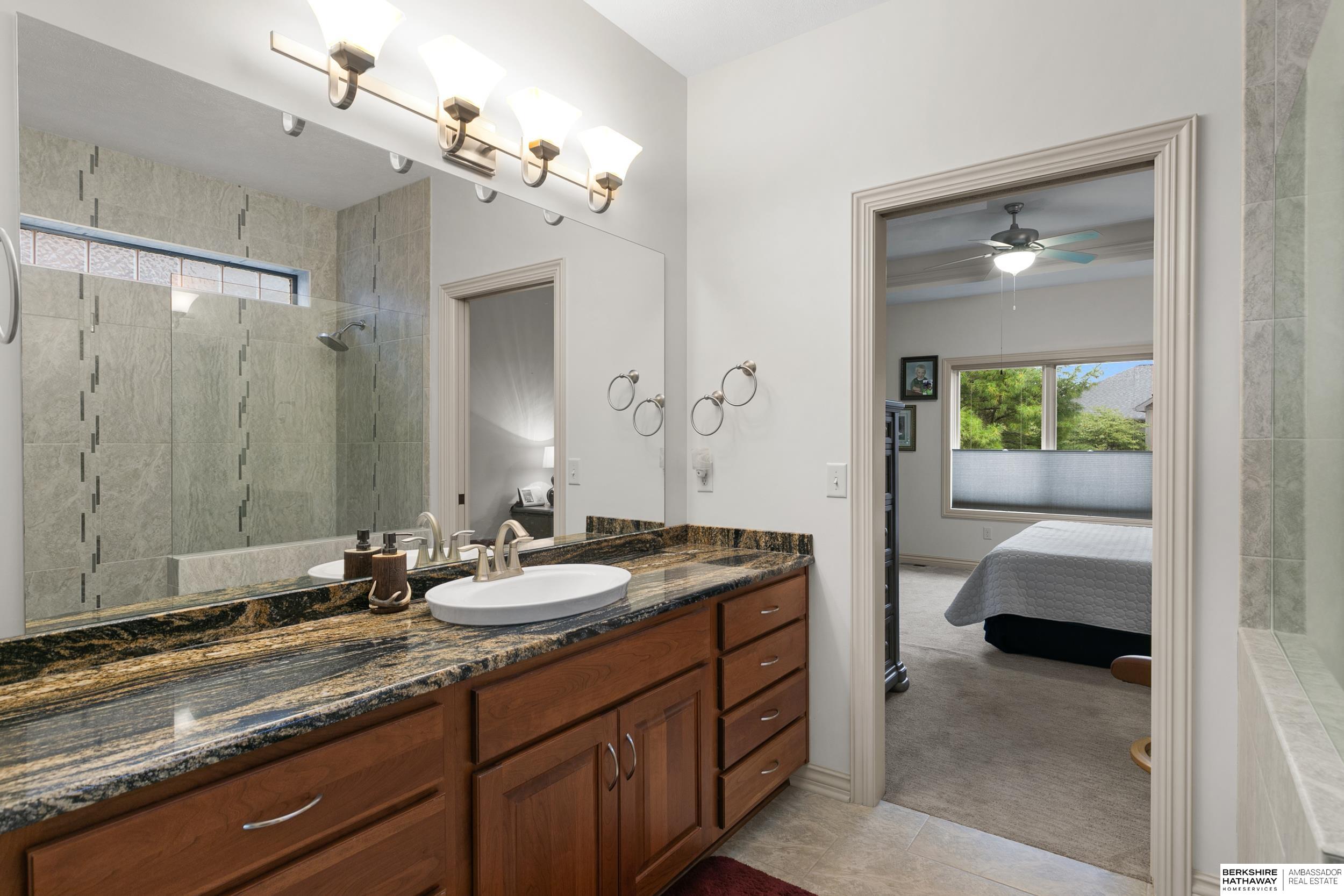 Lincoln, Nebraska 68527, United States, 3 Bedrooms Bedrooms, ,3 BathroomsBathrooms,Residential,Active,224491