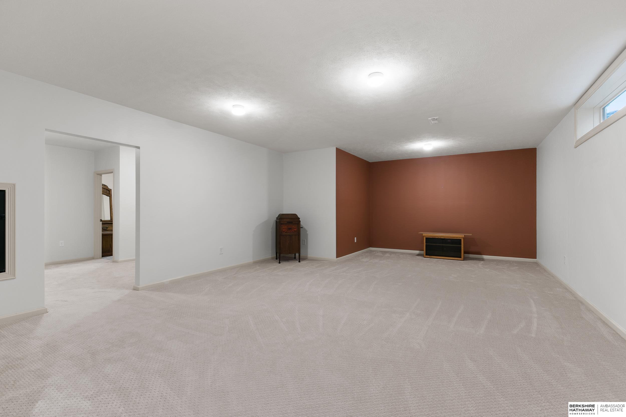 Lincoln, Nebraska 68527, United States, 3 Bedrooms Bedrooms, ,3 BathroomsBathrooms,Residential,Active,224491