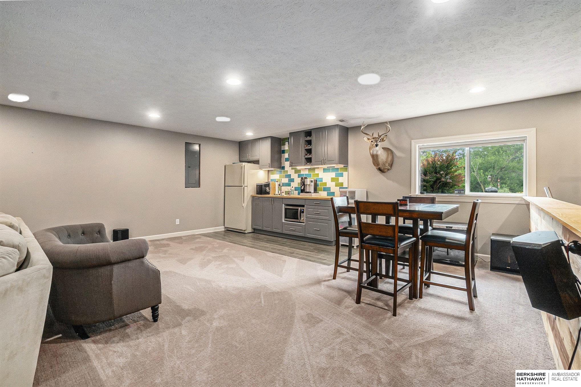 Omaha, Nebraska 68136, United States, 4 Bedrooms Bedrooms, ,3 BathroomsBathrooms,Residential,Active,179198