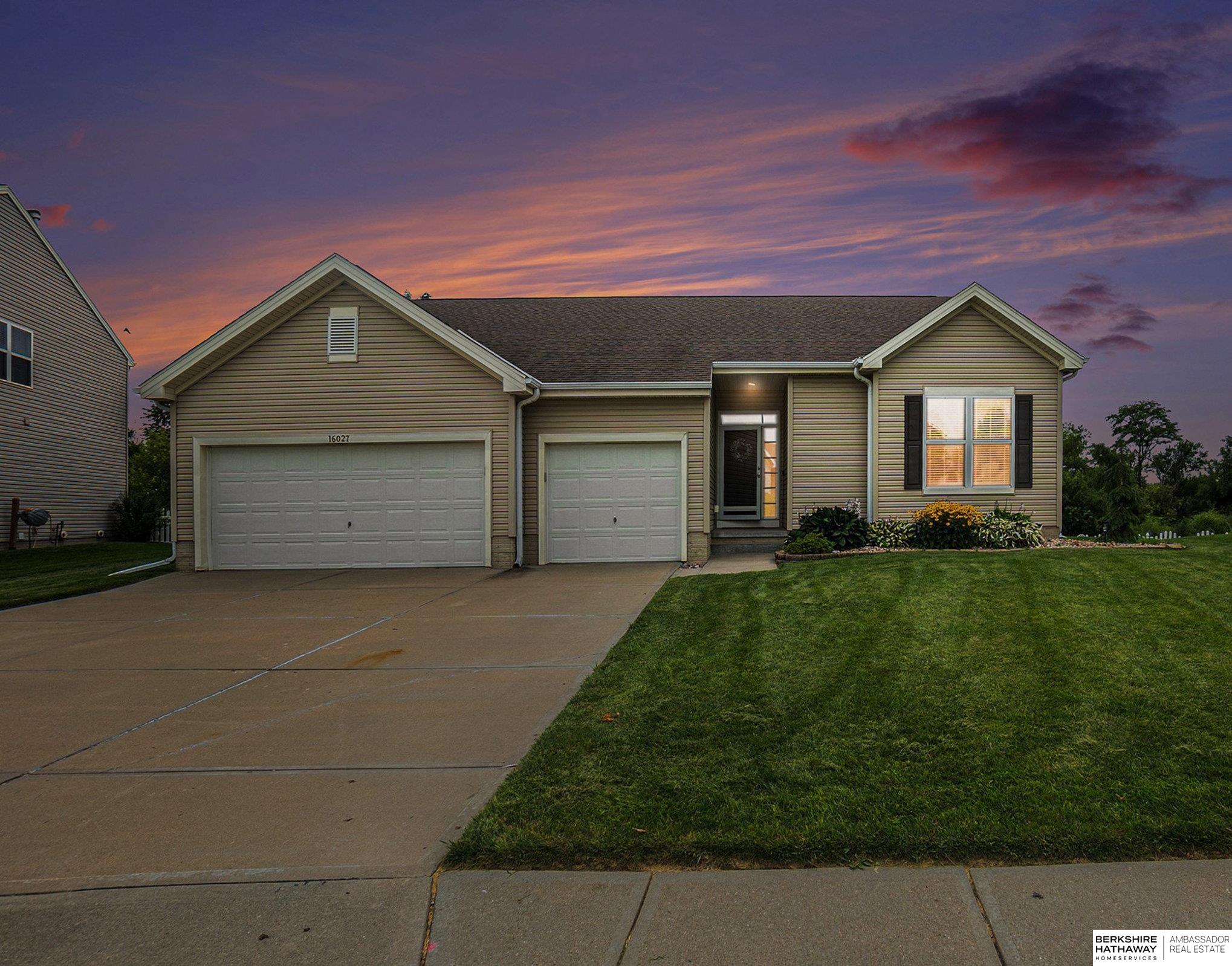 Omaha, Nebraska 68136, United States, 4 Bedrooms Bedrooms, ,3 BathroomsBathrooms,Residential,Active,179198