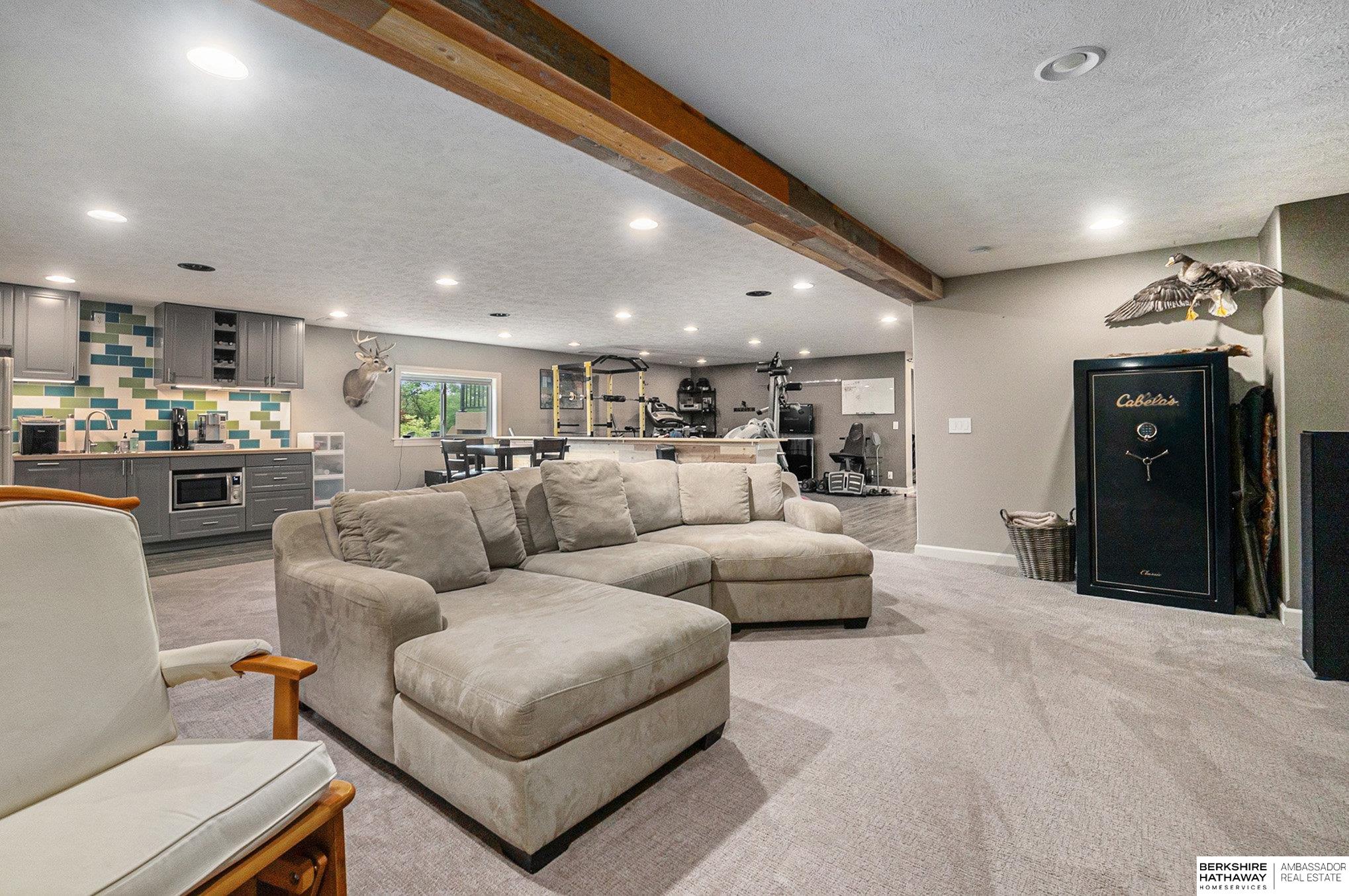 Omaha, Nebraska 68136, United States, 4 Bedrooms Bedrooms, ,3 BathroomsBathrooms,Residential,Active,179198