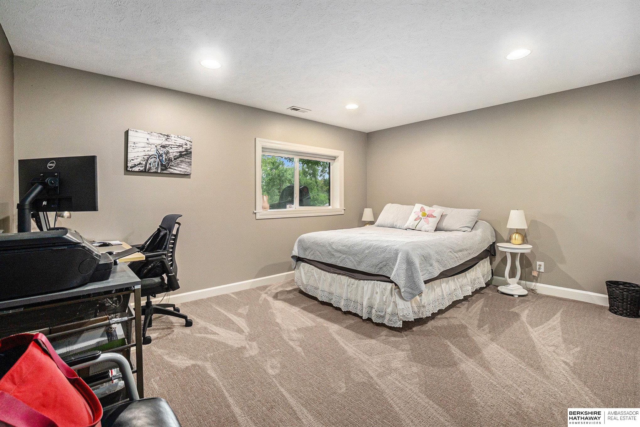 Omaha, Nebraska 68136, United States, 4 Bedrooms Bedrooms, ,3 BathroomsBathrooms,Residential,Active,179198