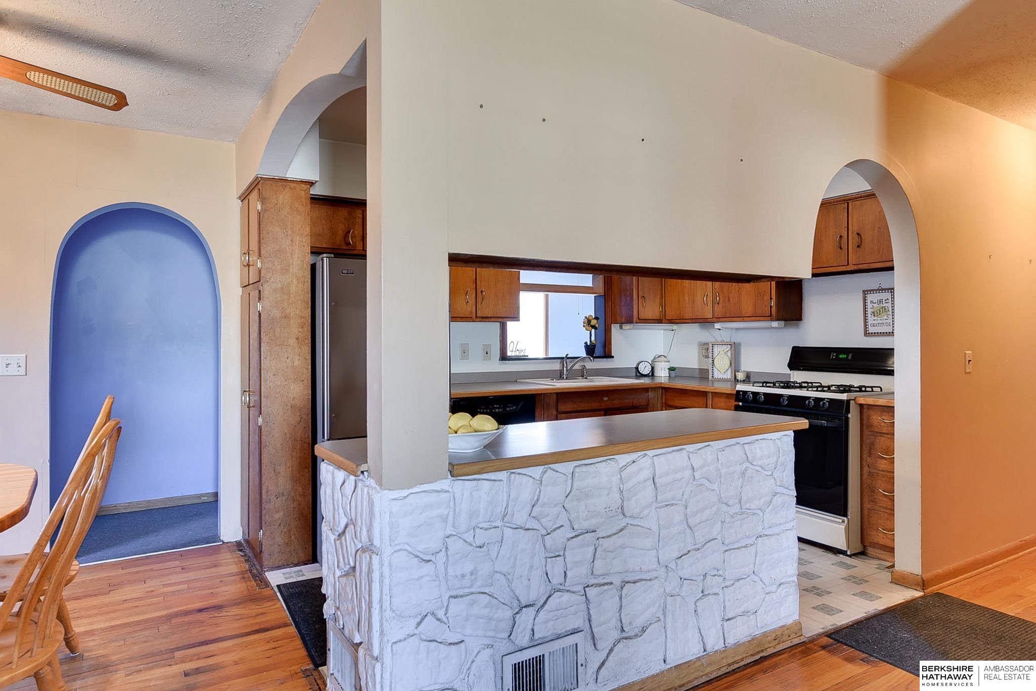 Omaha, Nebraska 68124, United States, 3 Bedrooms Bedrooms, ,2 BathroomsBathrooms,Residential,Active,79930