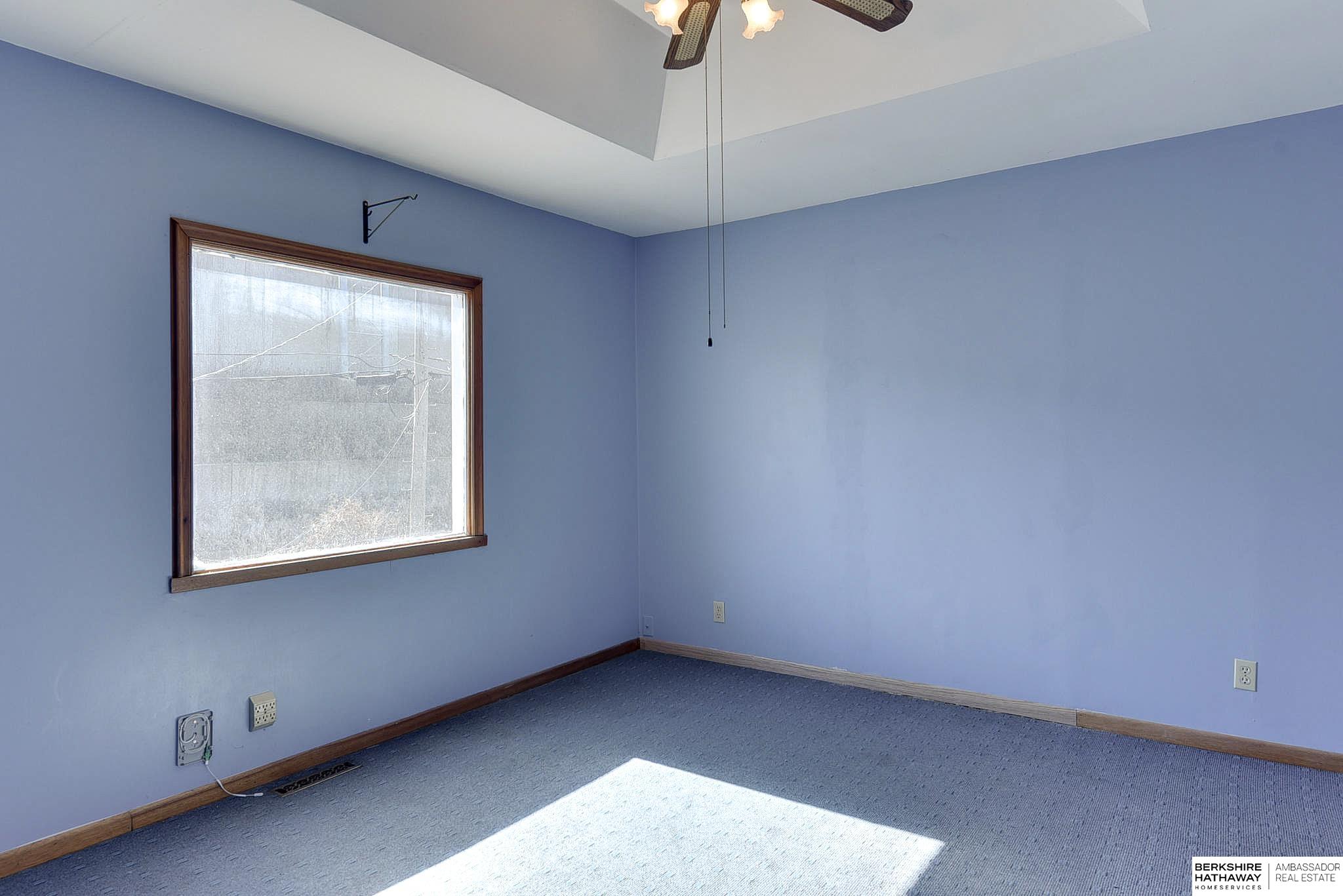 Omaha, Nebraska 68124, United States, 3 Bedrooms Bedrooms, ,2 BathroomsBathrooms,Residential,Active,79930