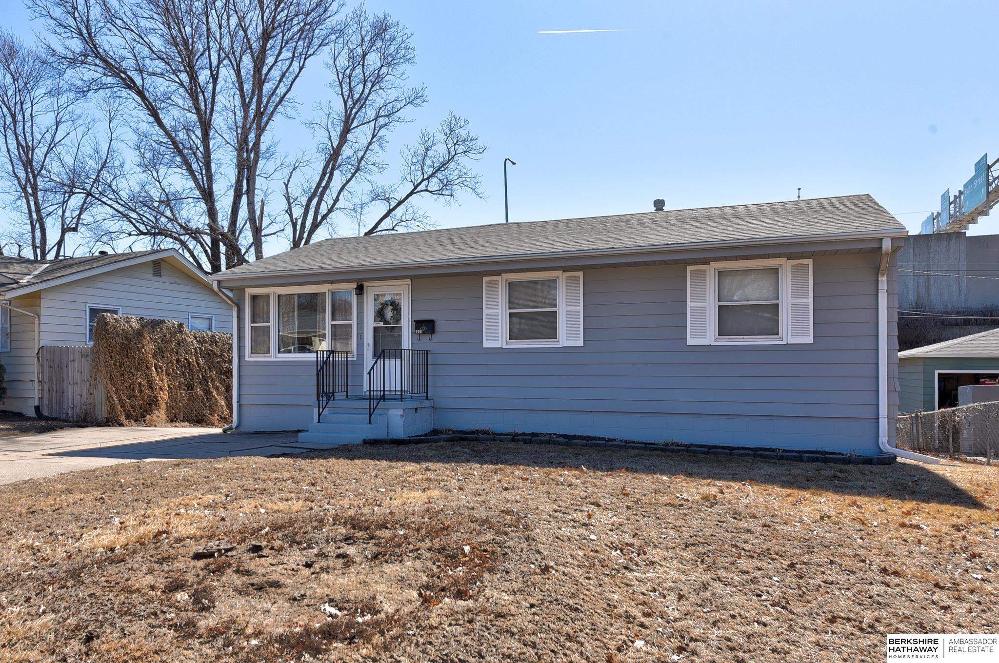 Omaha, Nebraska 68124, United States, 3 Bedrooms Bedrooms, ,2 BathroomsBathrooms,Residential,Active,79930