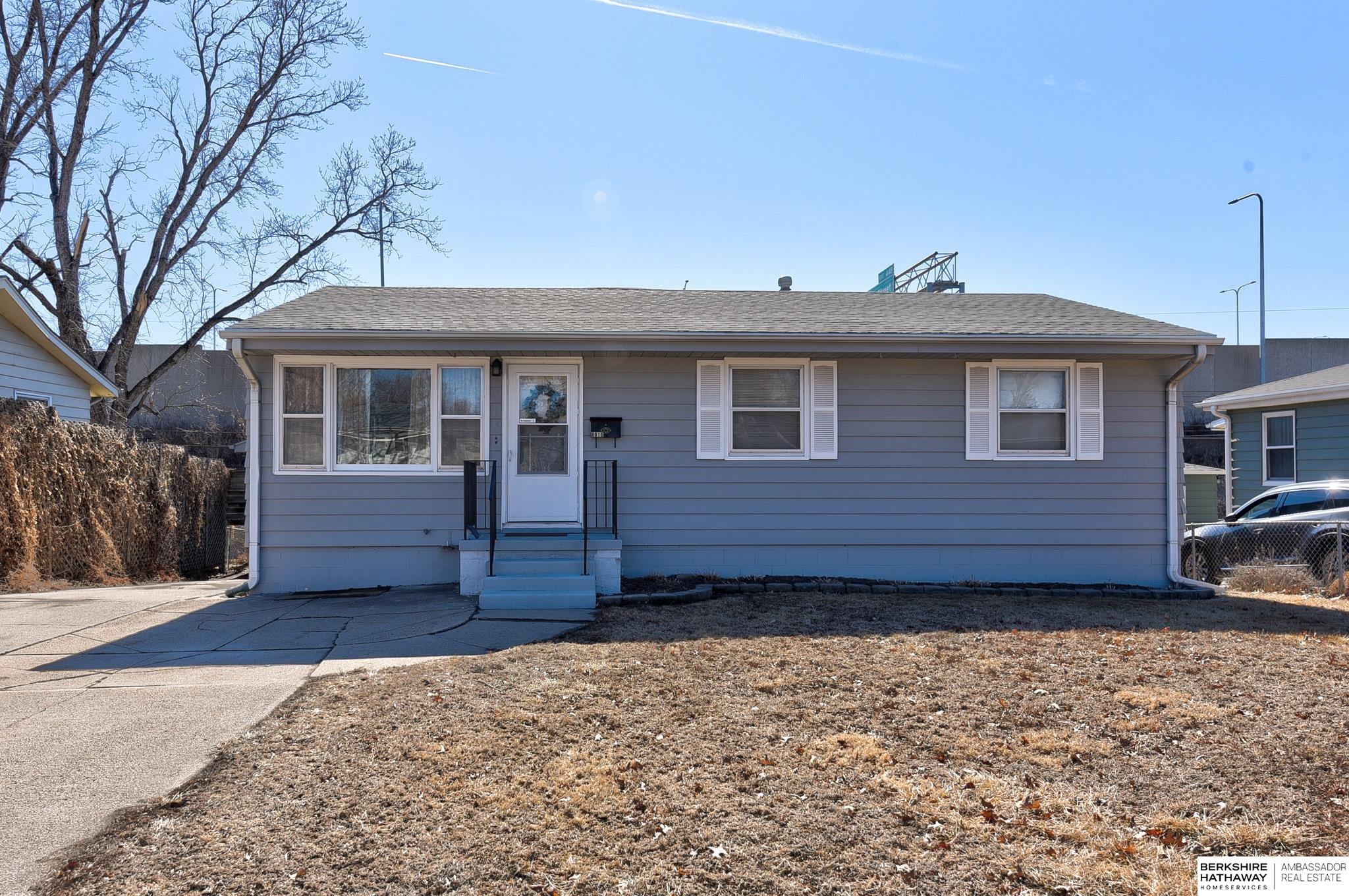 Omaha, Nebraska 68124, United States, 3 Bedrooms Bedrooms, ,2 BathroomsBathrooms,Residential,Active,79930