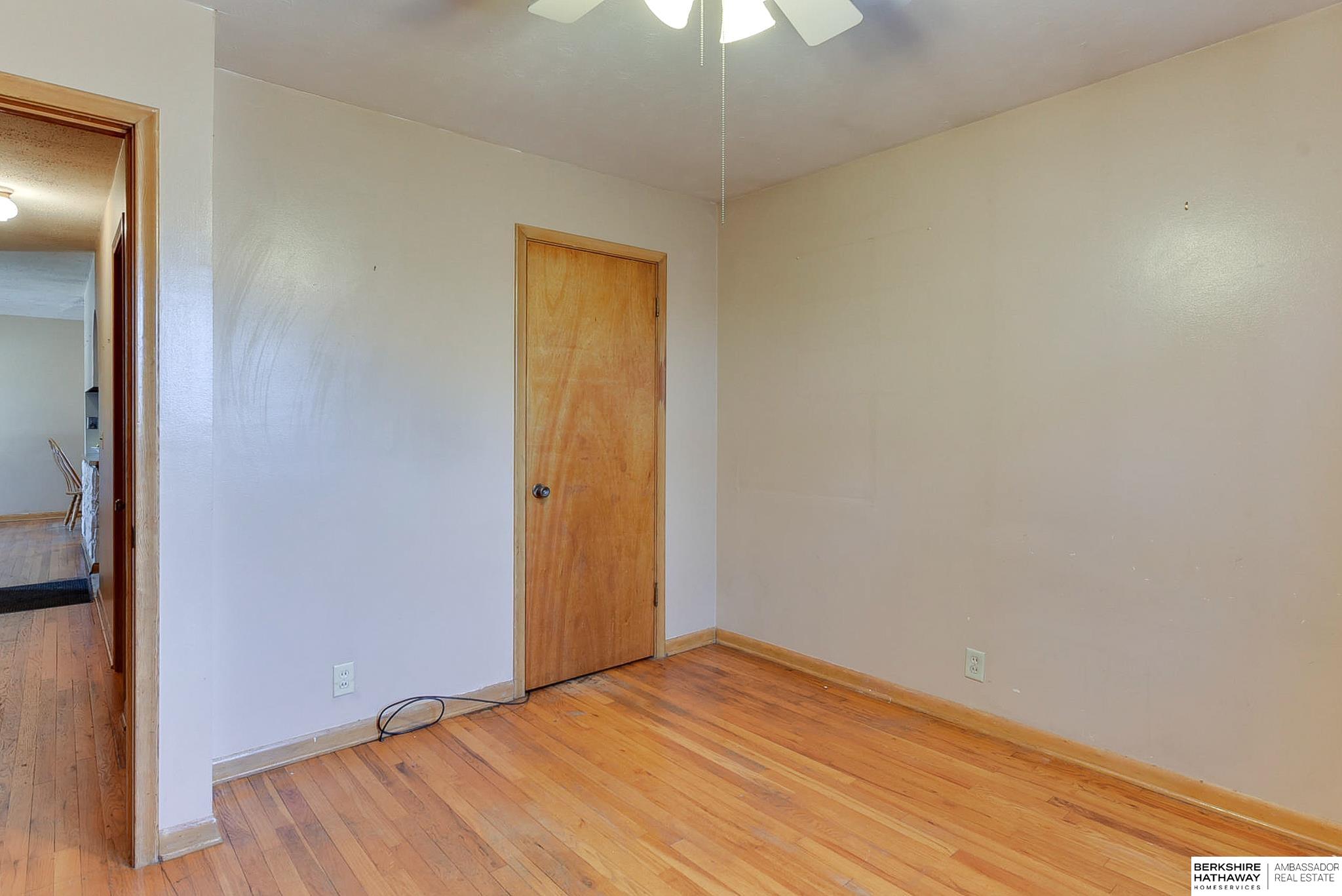 Omaha, Nebraska 68124, United States, 3 Bedrooms Bedrooms, ,2 BathroomsBathrooms,Residential,Active,79930