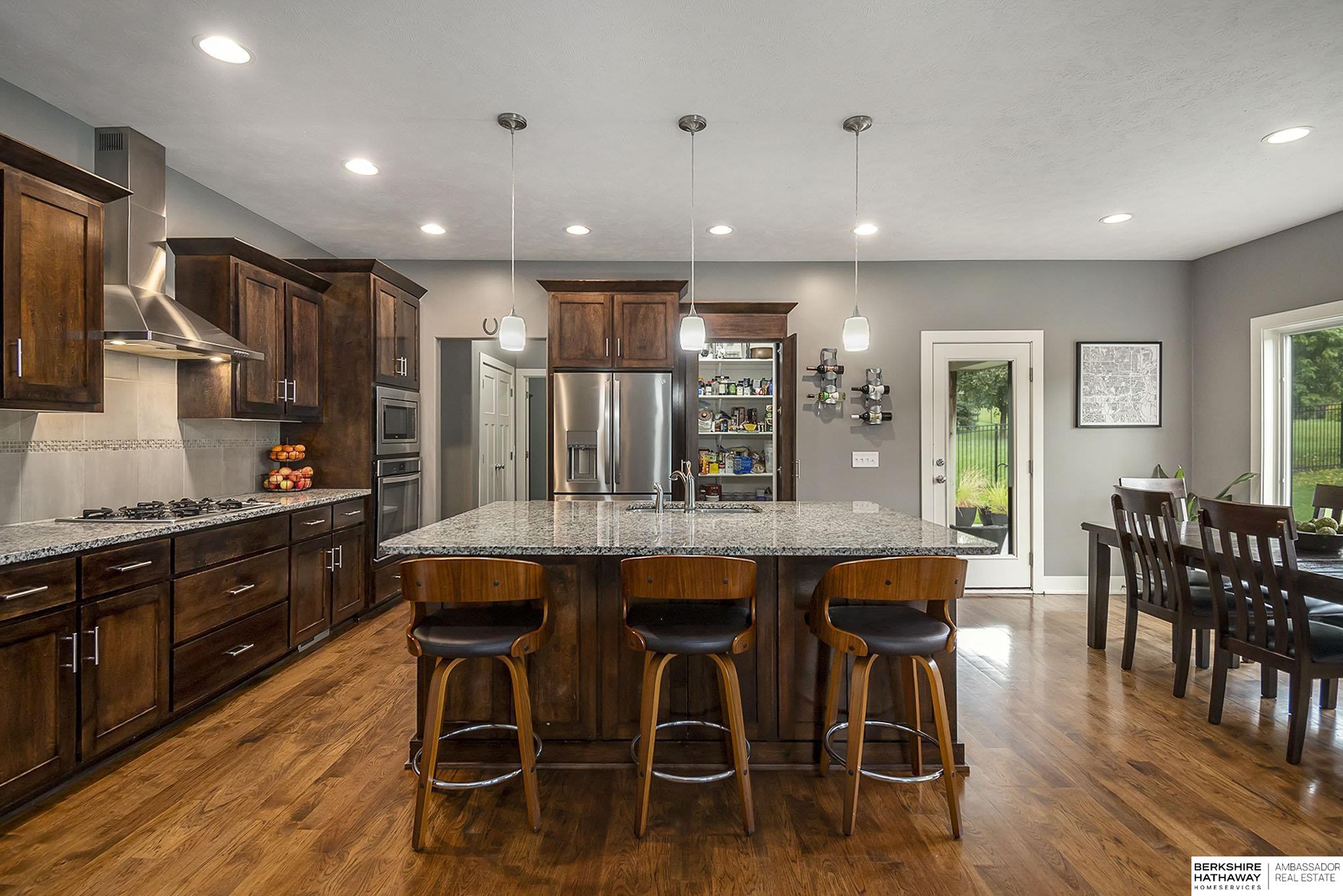 Papillion, Nebraska 68046, United States, 5 Bedrooms Bedrooms, ,3 BathroomsBathrooms,Residential,Pending,213669