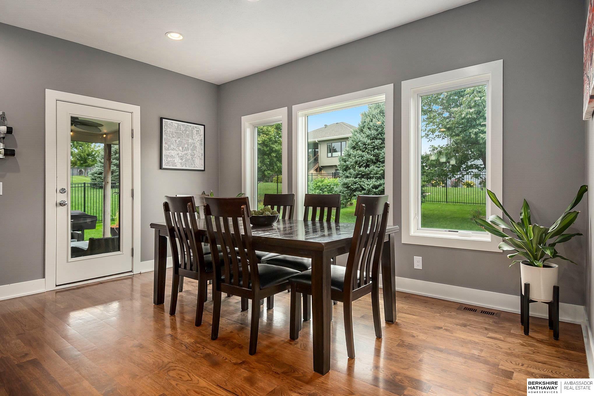 Papillion, Nebraska 68046, United States, 5 Bedrooms Bedrooms, ,3 BathroomsBathrooms,Residential,Pending,213669