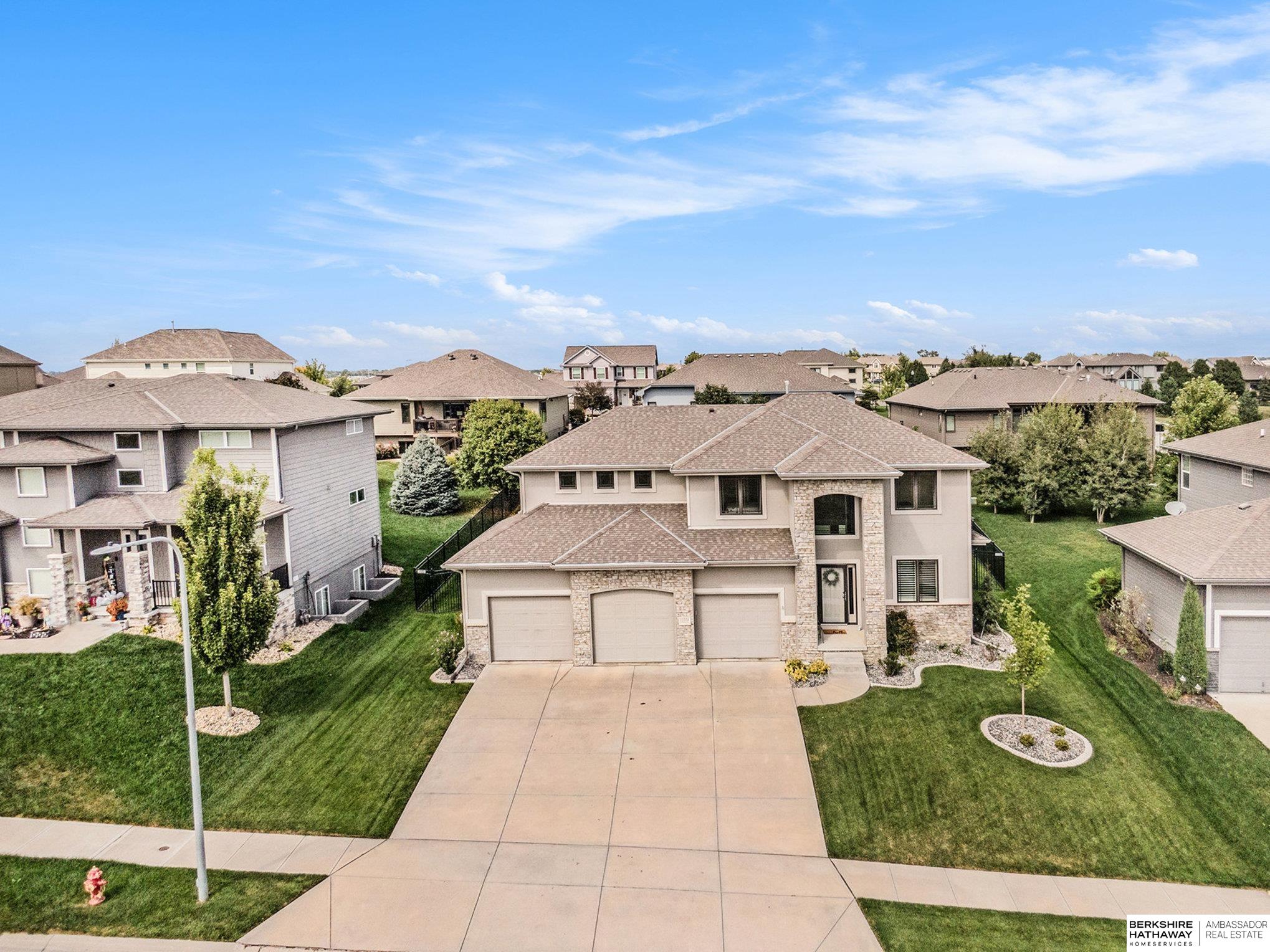 Papillion, Nebraska 68046, United States, 5 Bedrooms Bedrooms, ,3 BathroomsBathrooms,Residential,Pending,213669