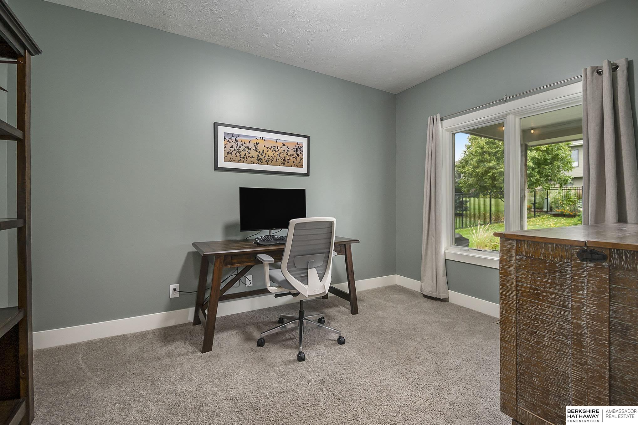 Papillion, Nebraska 68046, United States, 5 Bedrooms Bedrooms, ,3 BathroomsBathrooms,Residential,Pending,213669