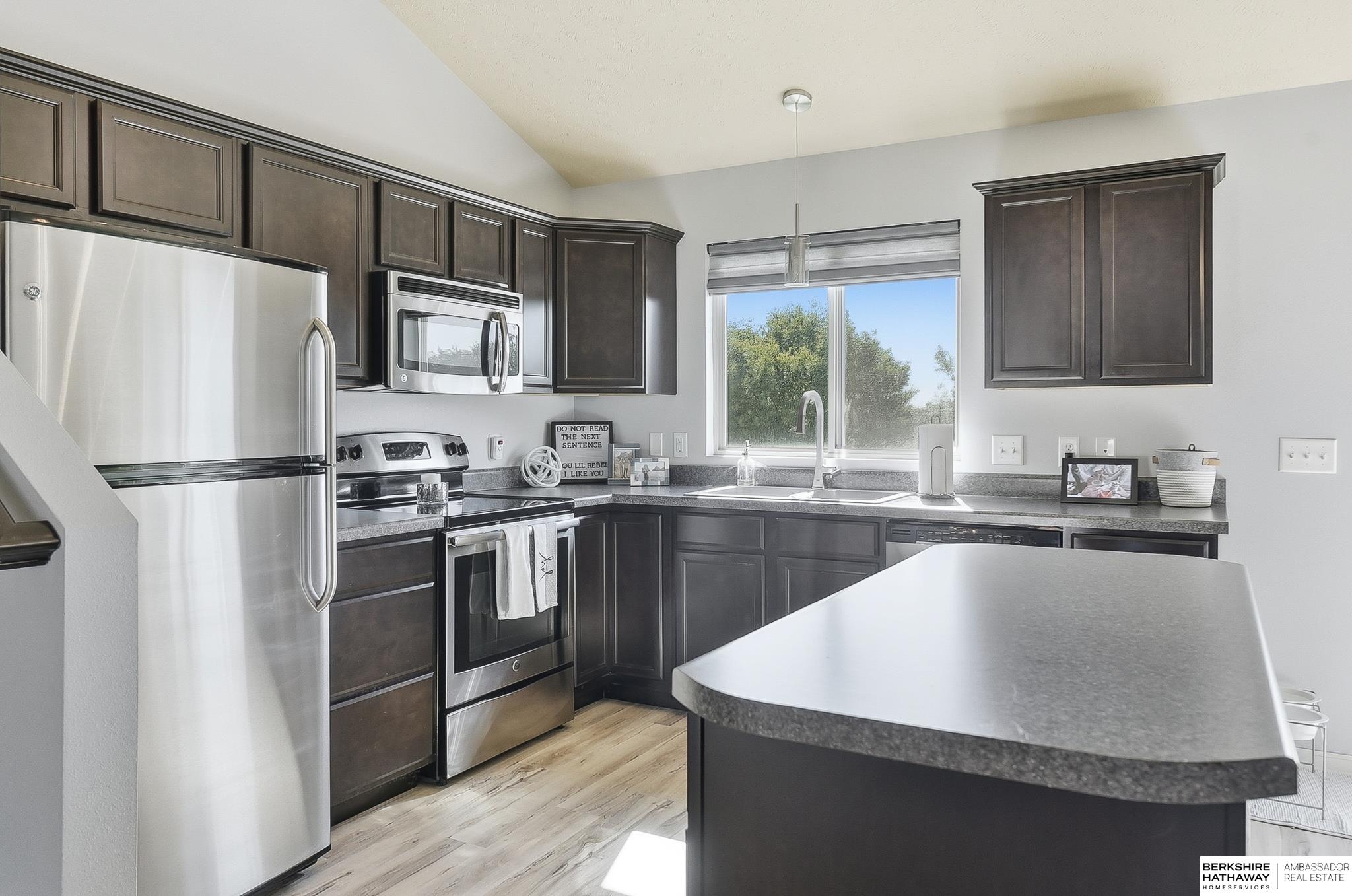 Omaha, Nebraska 68135, United States, 3 Bedrooms Bedrooms, ,2 BathroomsBathrooms,Residential,Active,227794