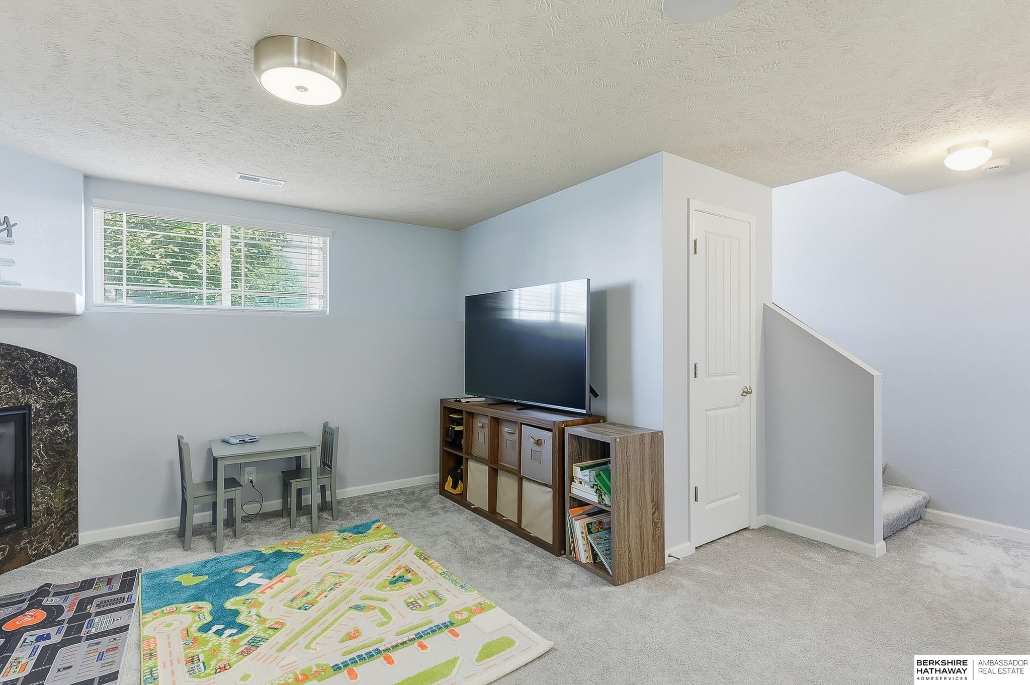 Omaha, Nebraska 68135, United States, 3 Bedrooms Bedrooms, ,2 BathroomsBathrooms,Residential,Active,227794