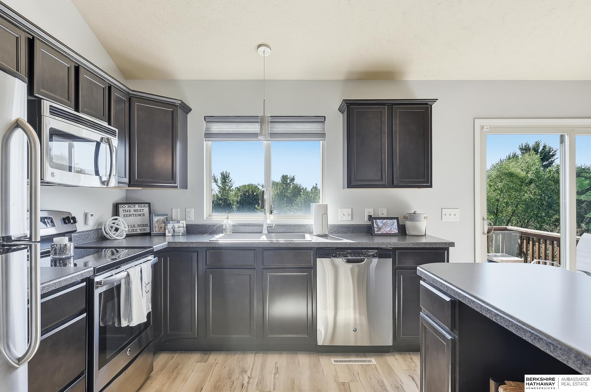 Omaha, Nebraska 68135, United States, 3 Bedrooms Bedrooms, ,2 BathroomsBathrooms,Residential,Active,227794