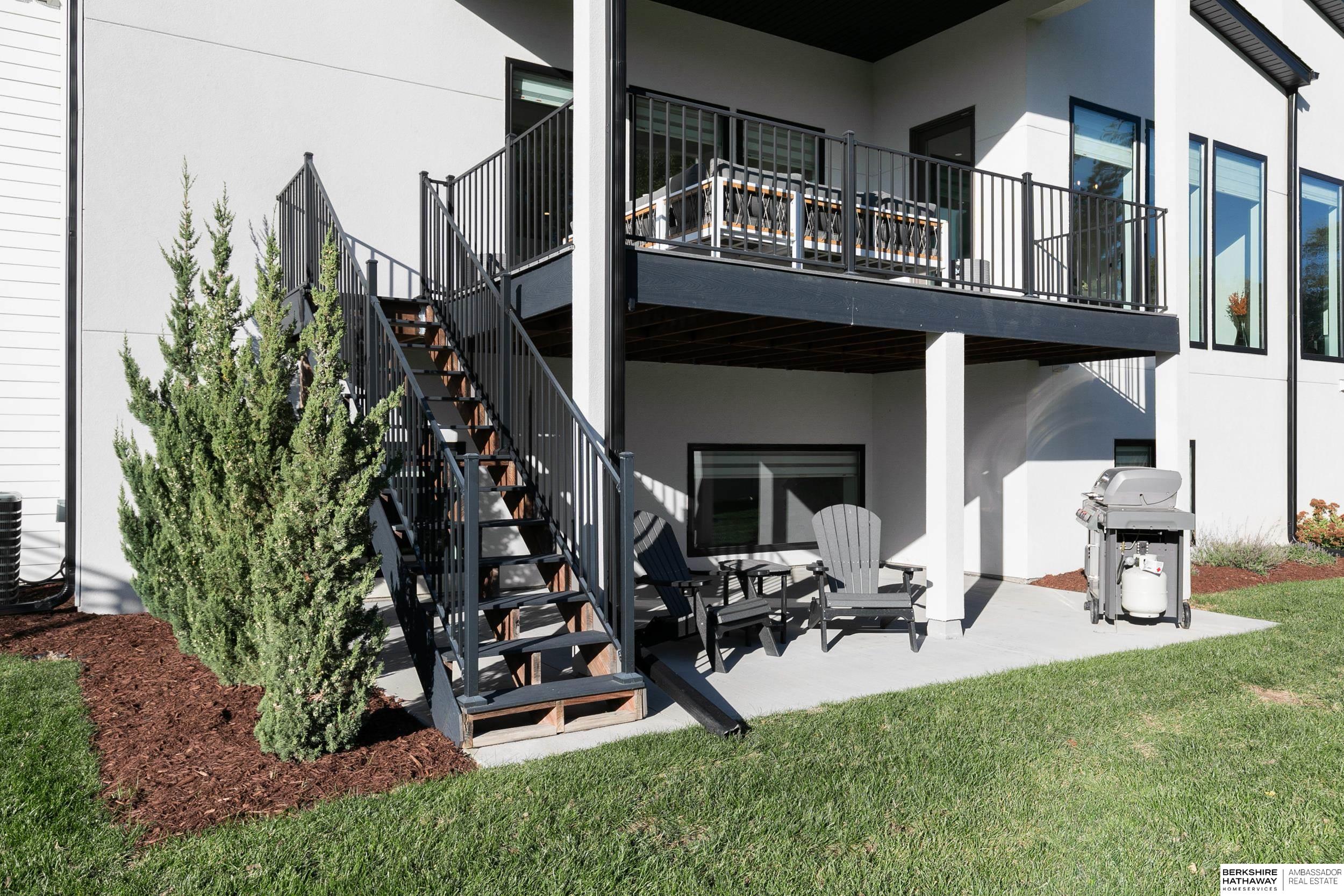 Lincoln, Nebraska 68520, United States, 5 Bedrooms Bedrooms, ,4 BathroomsBathrooms,Residential,Active,232952