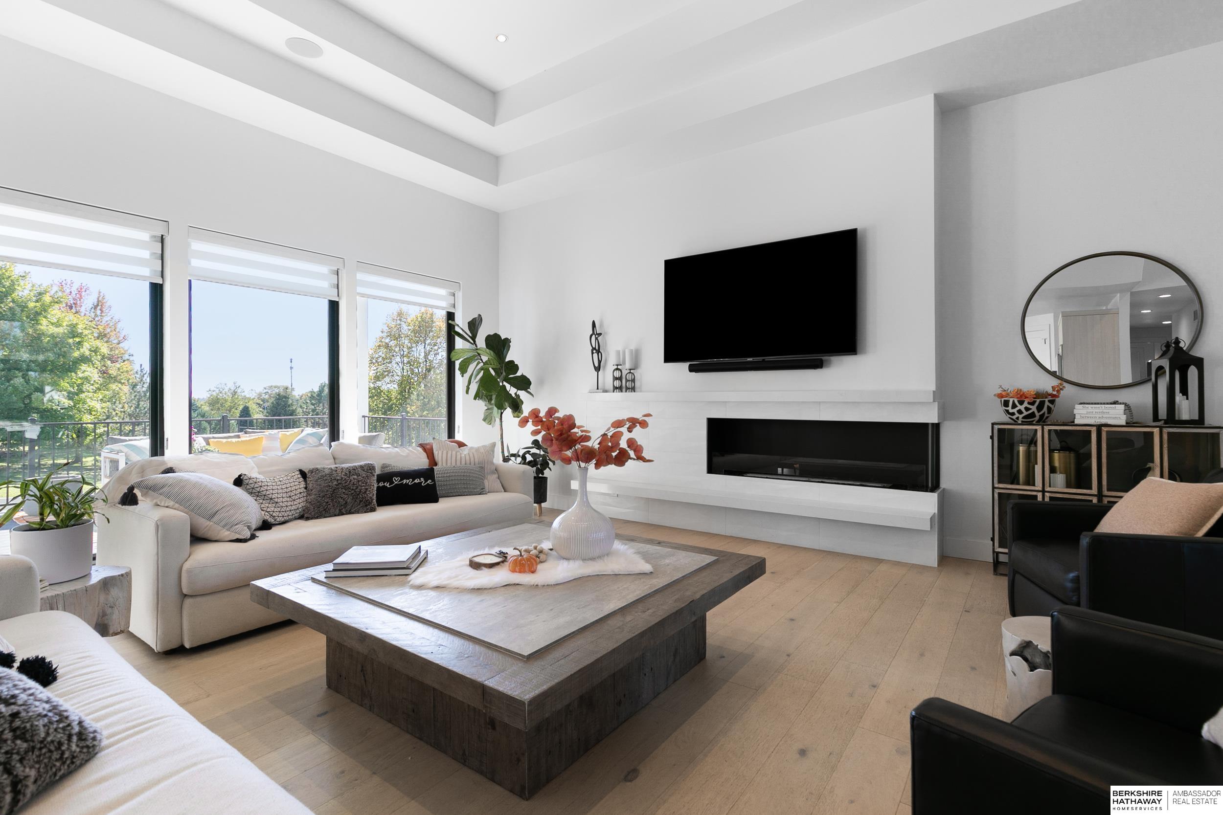 Lincoln, Nebraska 68520, United States, 5 Bedrooms Bedrooms, ,4 BathroomsBathrooms,Residential,Active,232952