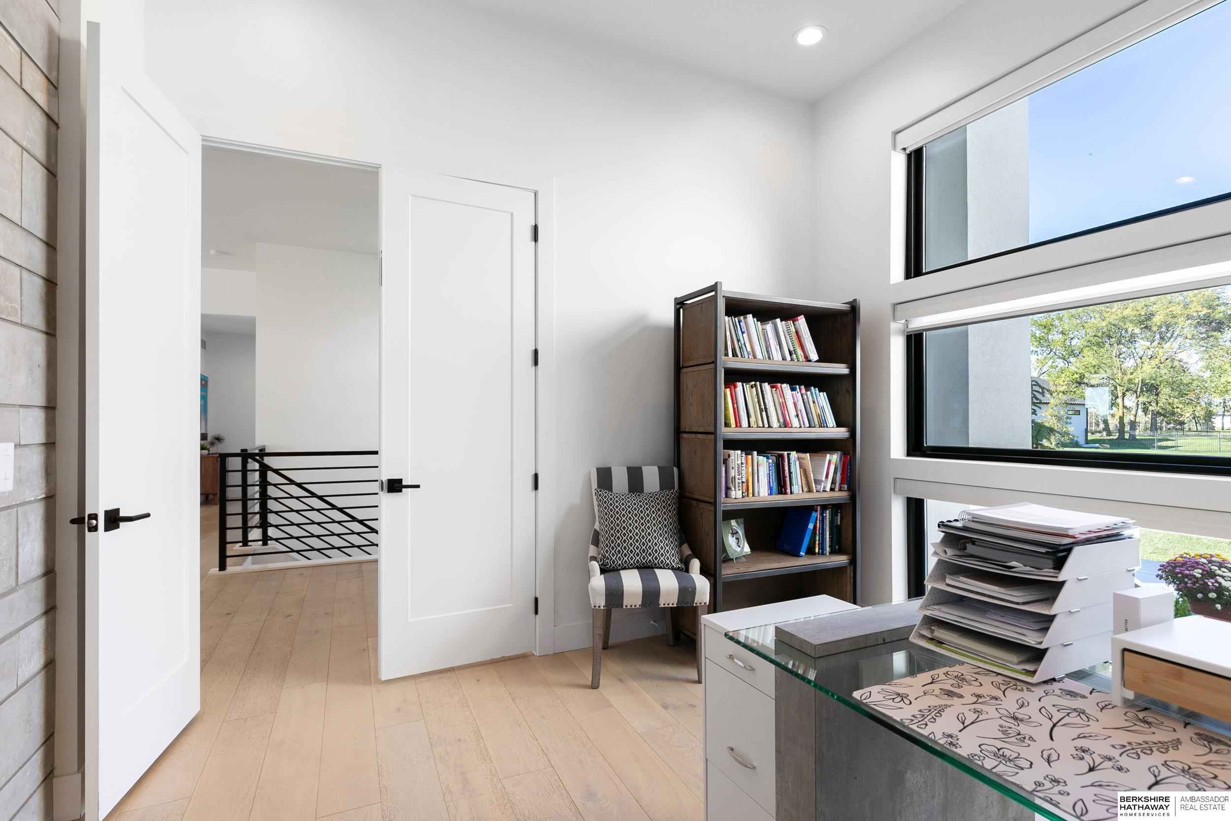 Lincoln, Nebraska 68520, United States, 5 Bedrooms Bedrooms, ,4 BathroomsBathrooms,Residential,Active,232952