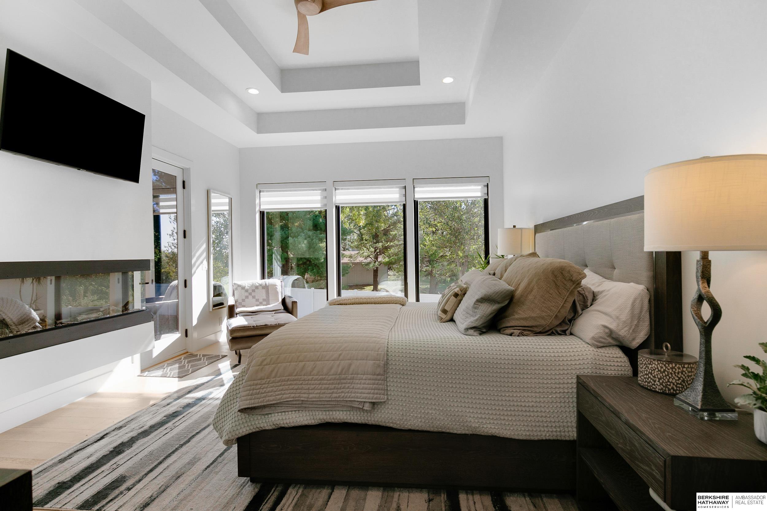 Lincoln, Nebraska 68520, United States, 5 Bedrooms Bedrooms, ,4 BathroomsBathrooms,Residential,Active,232952