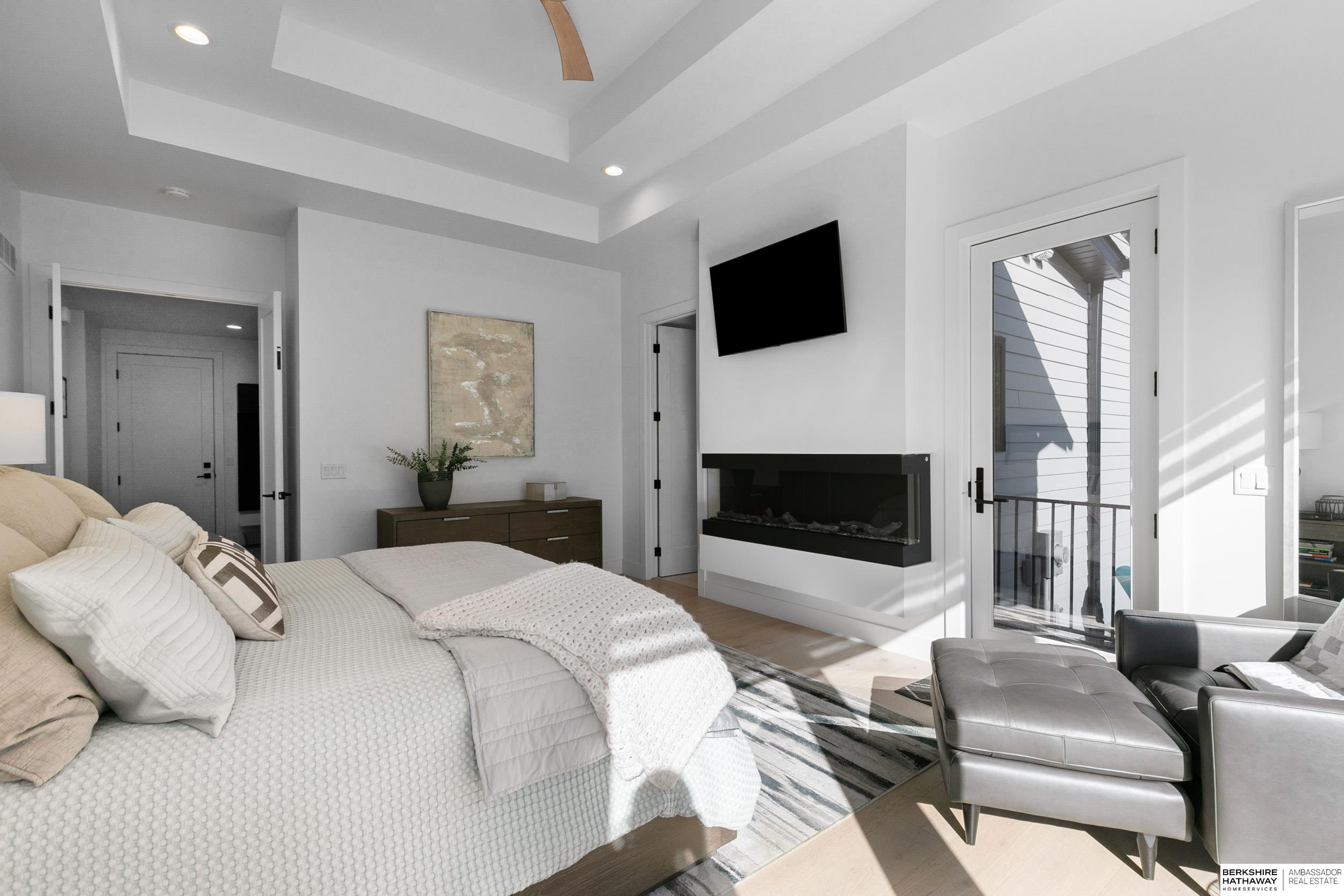 Lincoln, Nebraska 68520, United States, 5 Bedrooms Bedrooms, ,4 BathroomsBathrooms,Residential,Active,232952