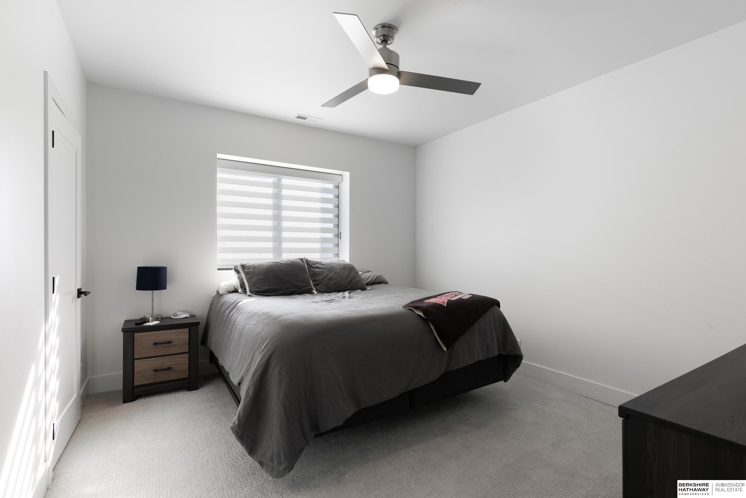 Lincoln, Nebraska 68520, United States, 5 Bedrooms Bedrooms, ,4 BathroomsBathrooms,Residential,Active,232952