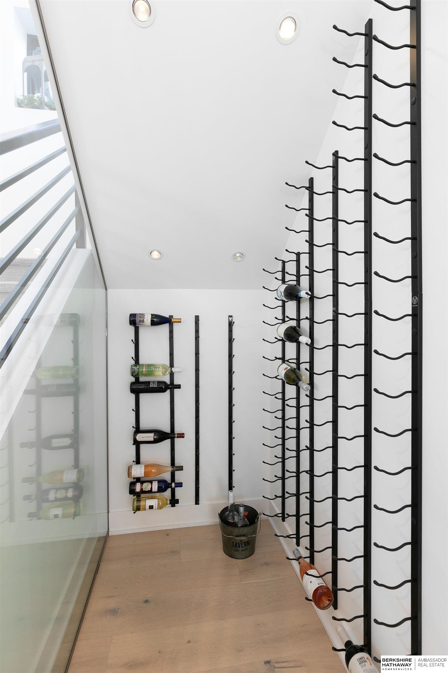 Lincoln, Nebraska 68520, United States, 5 Bedrooms Bedrooms, ,4 BathroomsBathrooms,Residential,Active,232952