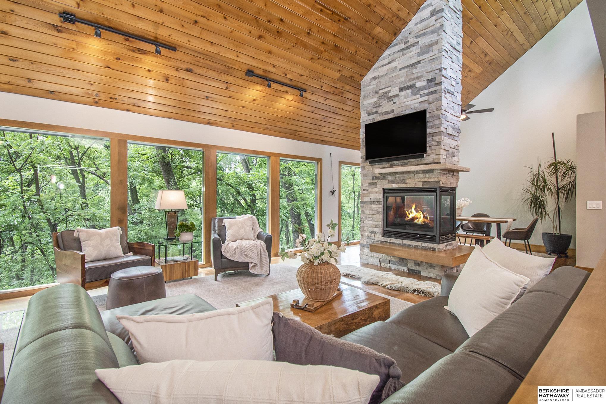 Bellevue, Nebraska 68005, United States, 4 Bedrooms Bedrooms, ,3 BathroomsBathrooms,Residential,Active,237668