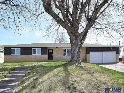 Photo of 428 S 3rd Street, Seward, NE 68434 (MLS # 22609997)