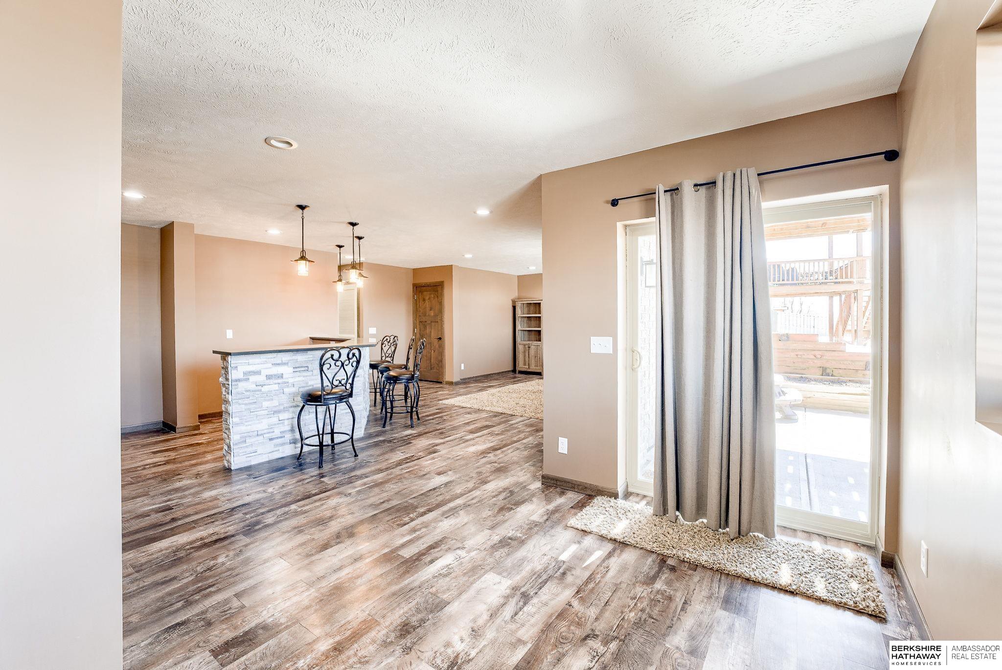 Bennington, Nebraska 68007, United States, 4 Bedrooms Bedrooms, ,3 BathroomsBathrooms,Residential,Active,132164