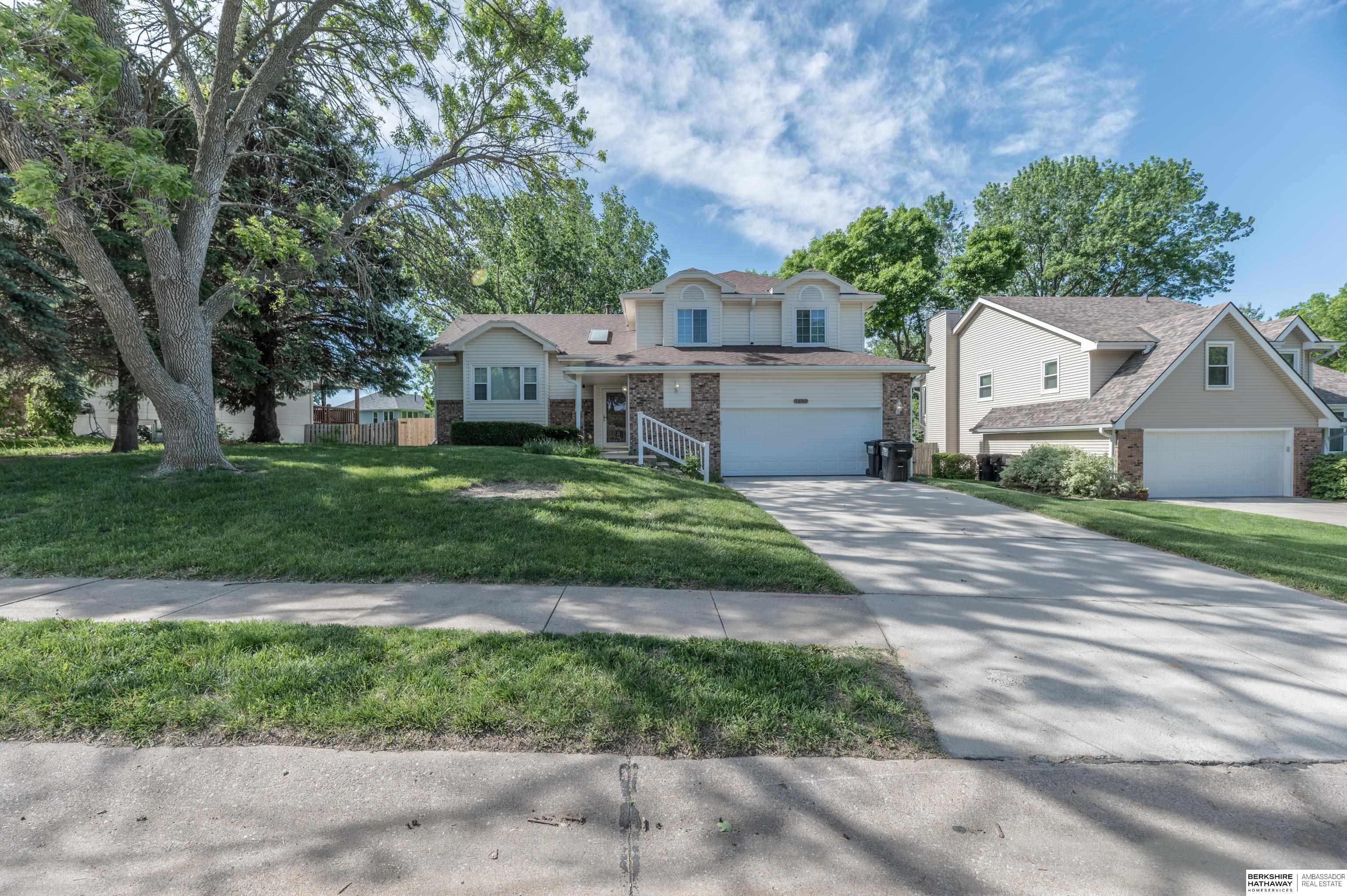 Papillion, Nebraska 68046, United States, 4 Bedrooms Bedrooms, ,3 BathroomsBathrooms,Residential,Active,134898