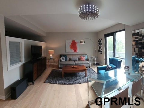 Photo of 220 S 31st Avenue #3213, Omaha, NE 68131 (MLS # 22627281)