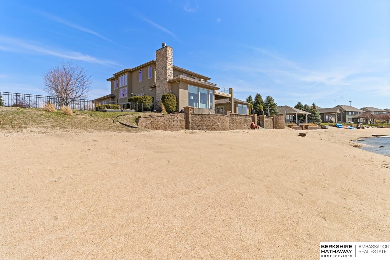 Valley, Nebraska 68064, United States, 6 Bedrooms Bedrooms, ,5 BathroomsBathrooms,Residential,Active,107728