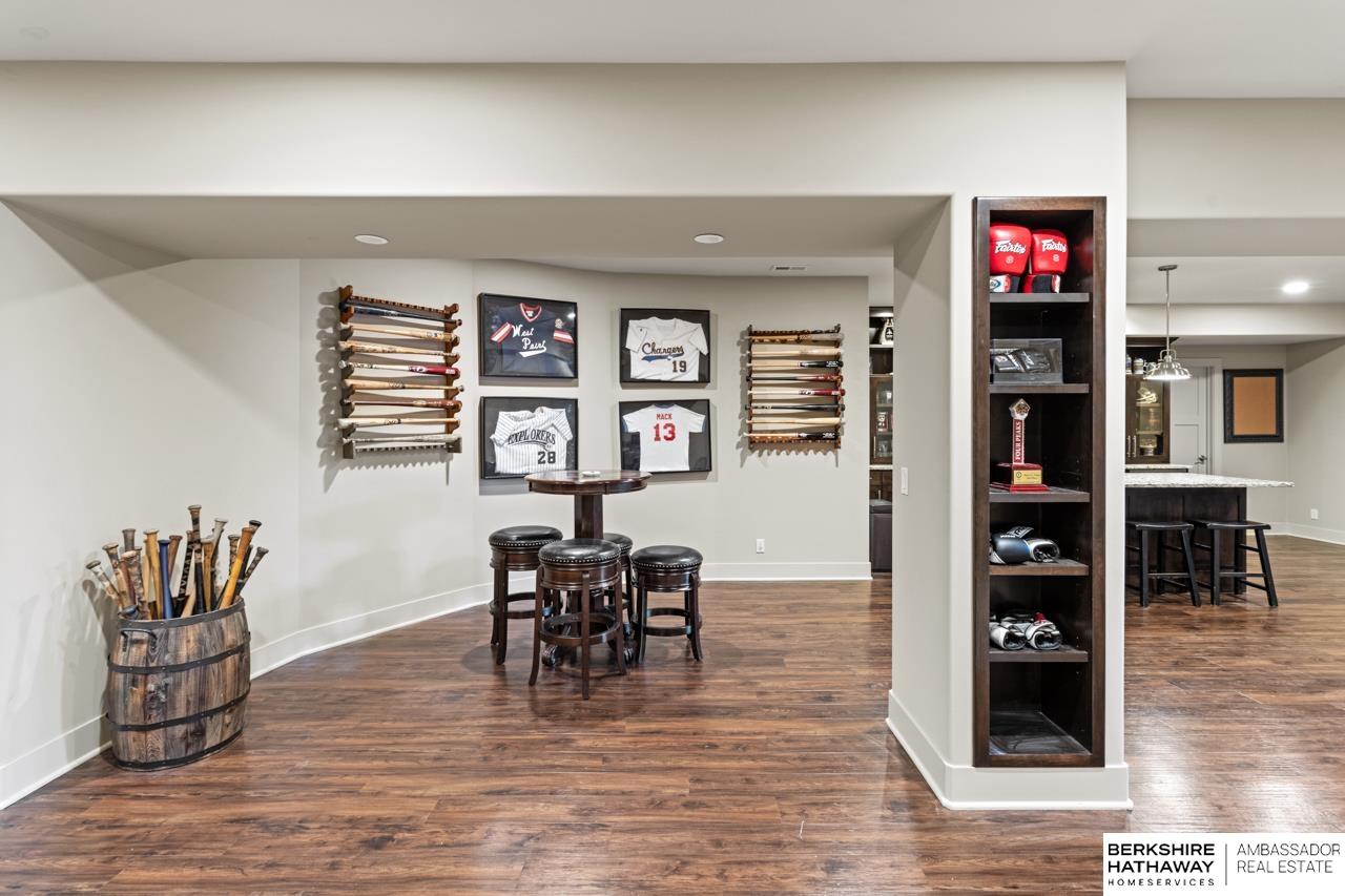 Valley, Nebraska 68064, United States, 6 Bedrooms Bedrooms, ,5 BathroomsBathrooms,Residential,Active,107728