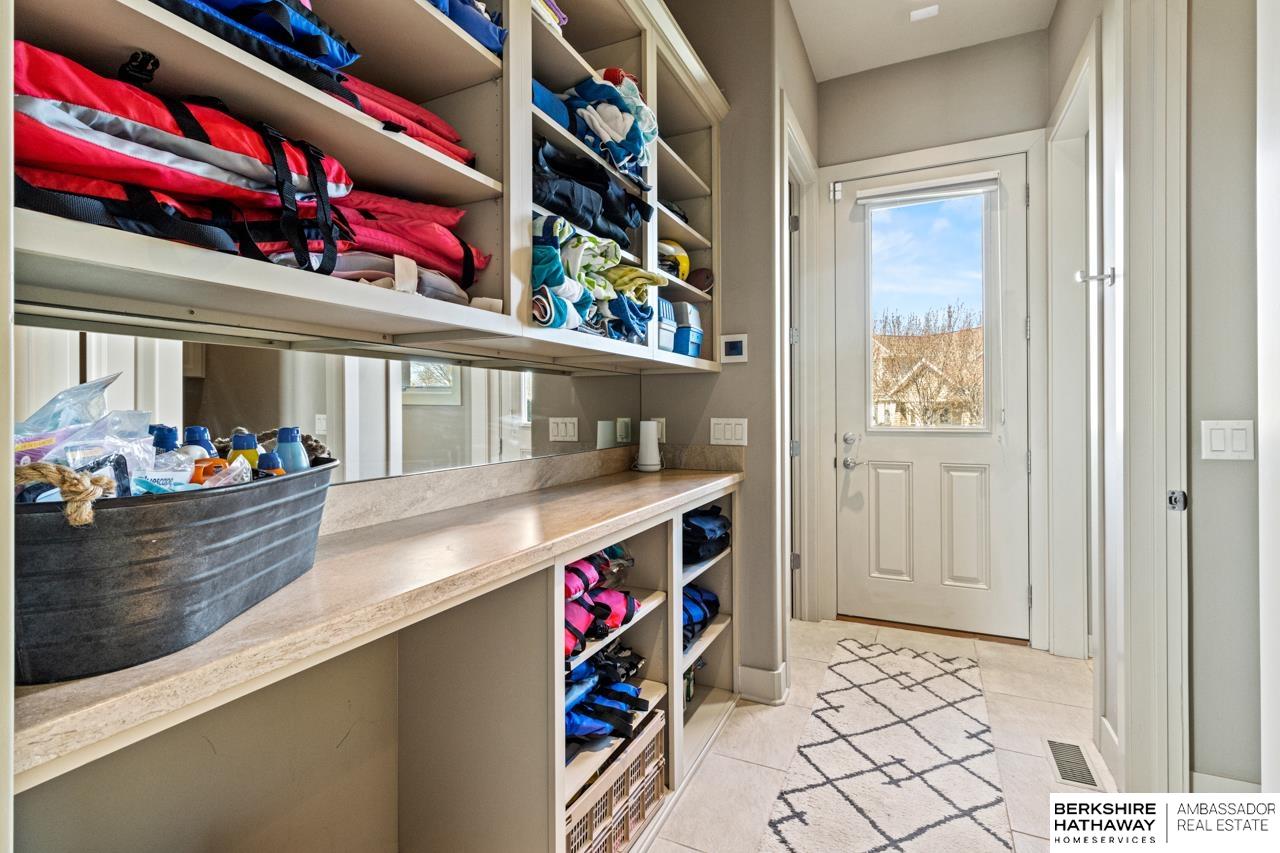 Valley, Nebraska 68064, United States, 6 Bedrooms Bedrooms, ,5 BathroomsBathrooms,Residential,Active,107728