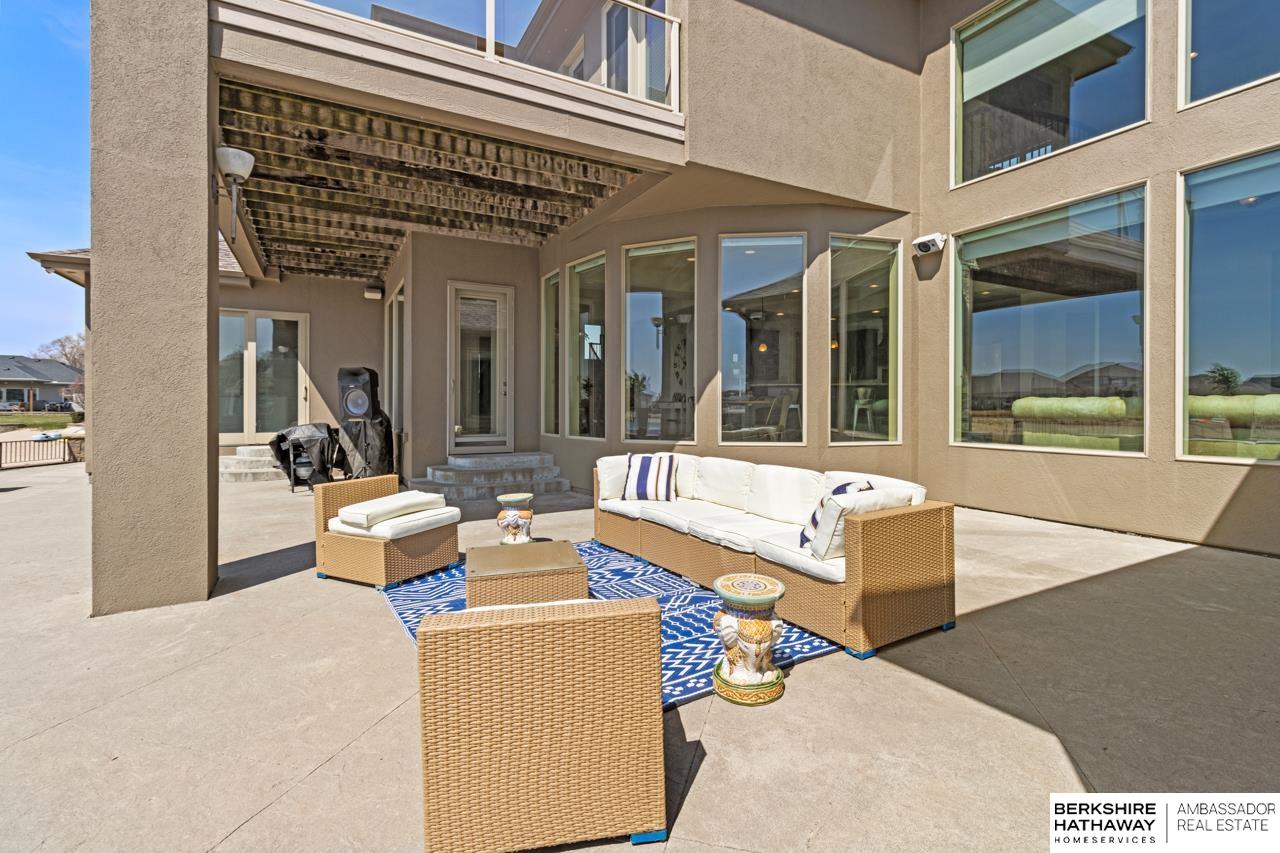 Valley, Nebraska 68064, United States, 6 Bedrooms Bedrooms, ,5 BathroomsBathrooms,Residential,Active,107728