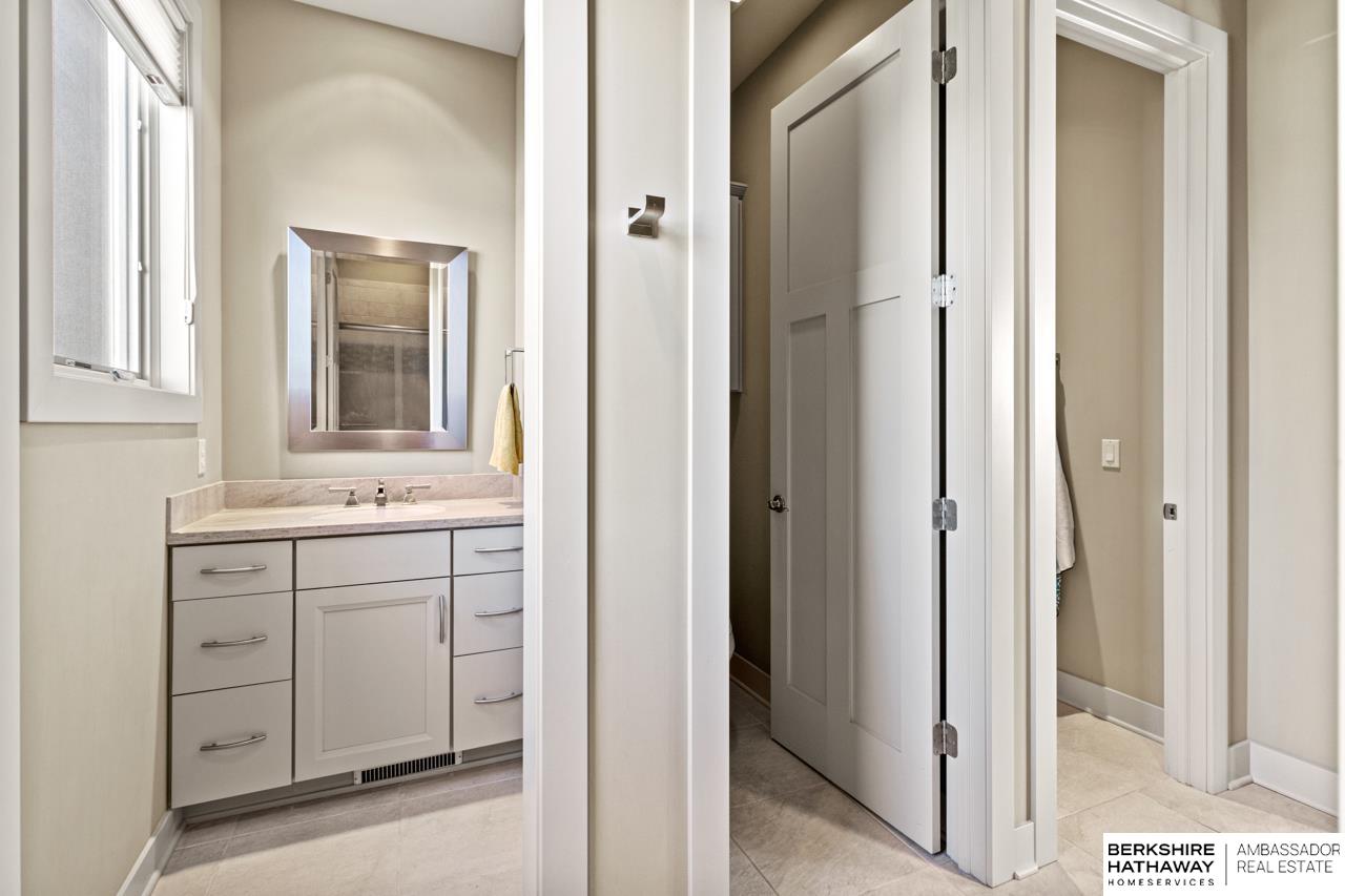 Valley, Nebraska 68064, United States, 6 Bedrooms Bedrooms, ,5 BathroomsBathrooms,Residential,Active,107728