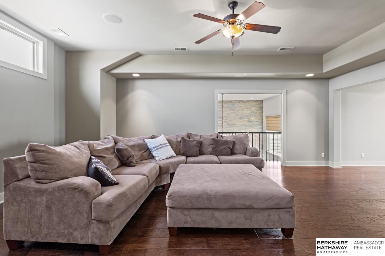 Valley, Nebraska 68064, United States, 6 Bedrooms Bedrooms, ,5 BathroomsBathrooms,Residential,Active,107728