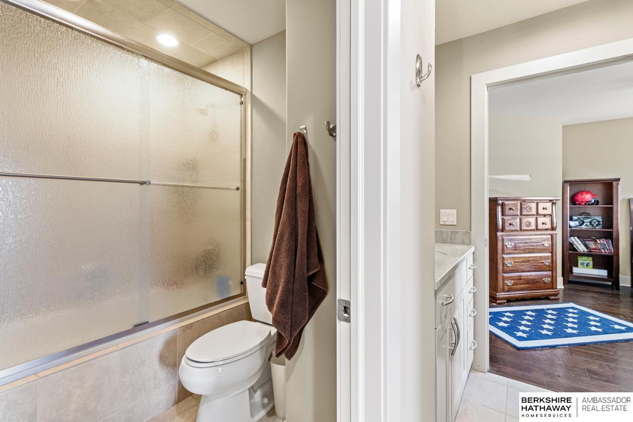 Valley, Nebraska 68064, United States, 6 Bedrooms Bedrooms, ,5 BathroomsBathrooms,Residential,Active,107728