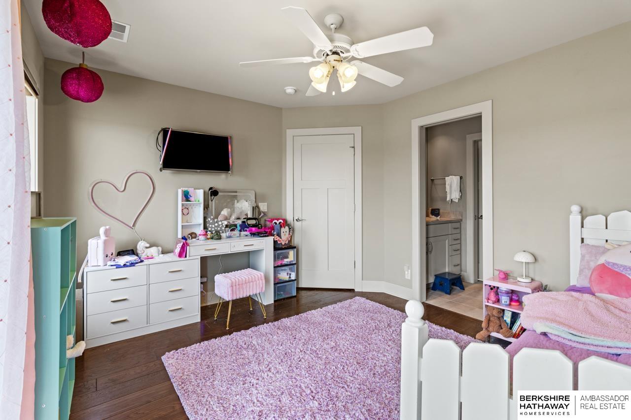 Valley, Nebraska 68064, United States, 6 Bedrooms Bedrooms, ,5 BathroomsBathrooms,Residential,Active,107728