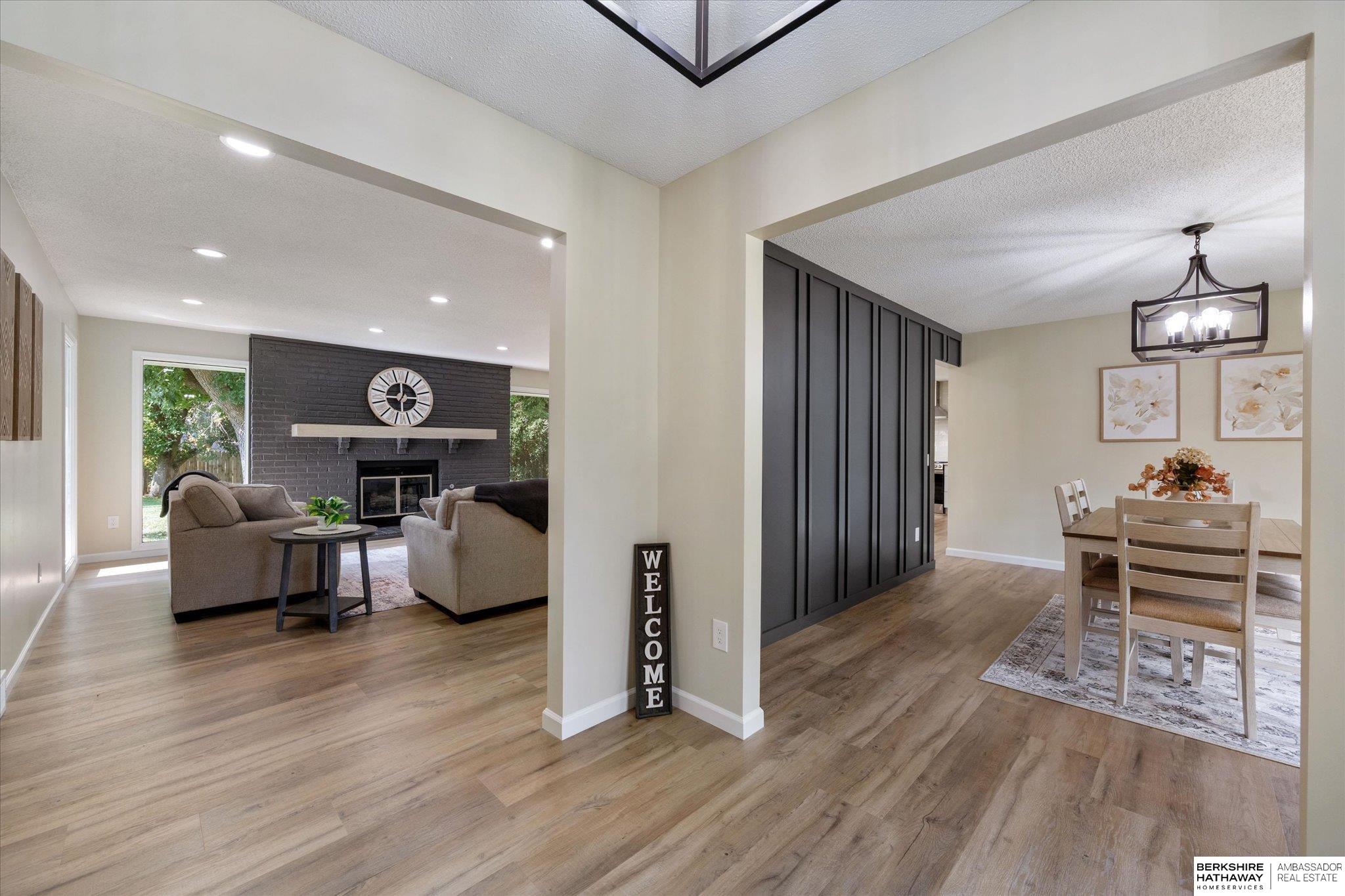 Council Bluffs, Iowa 51503, United States, 5 Bedrooms Bedrooms, ,4 BathroomsBathrooms,Residential,Pending,222191