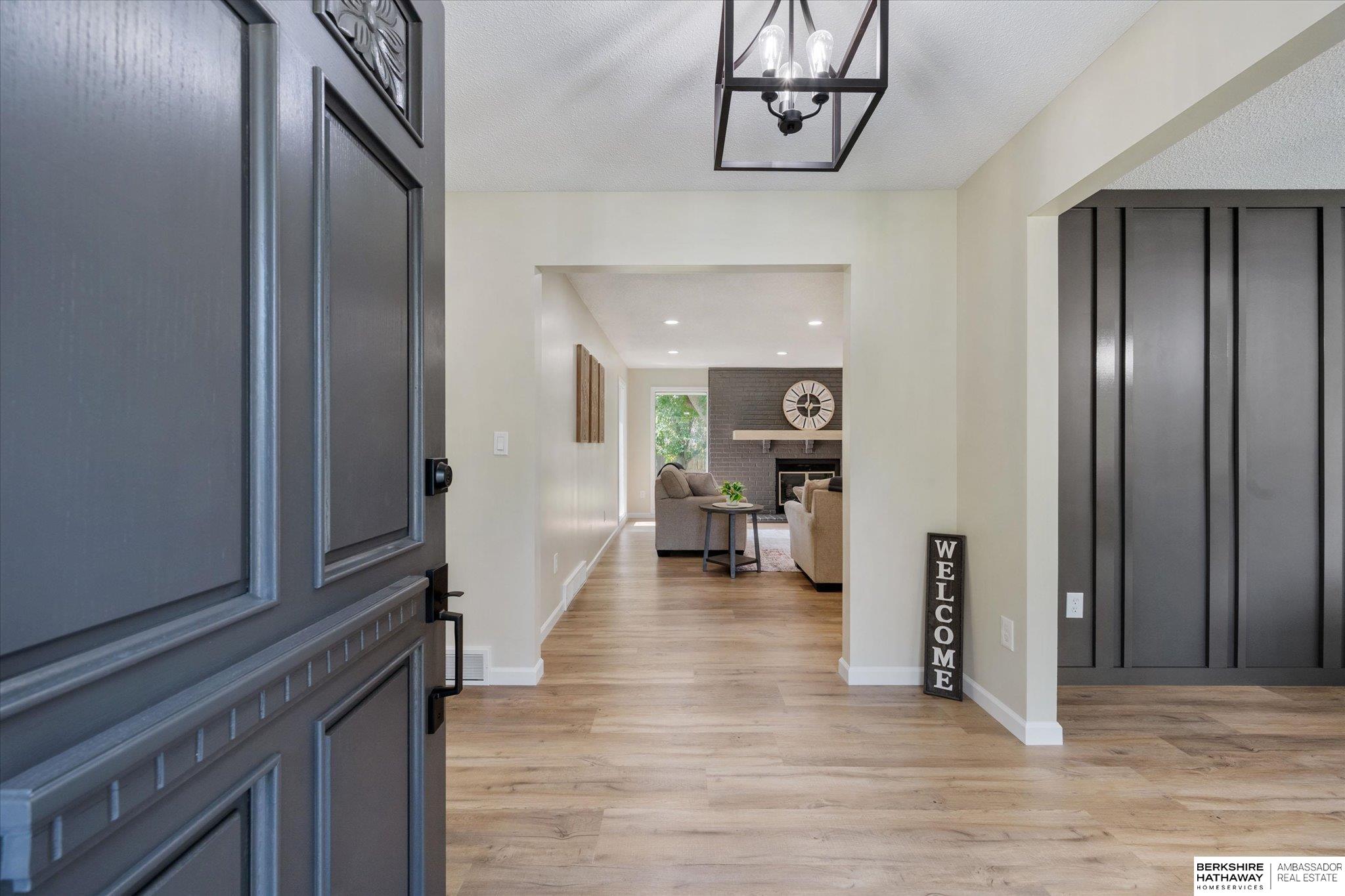 Council Bluffs, Iowa 51503, United States, 5 Bedrooms Bedrooms, ,4 BathroomsBathrooms,Residential,Pending,222191