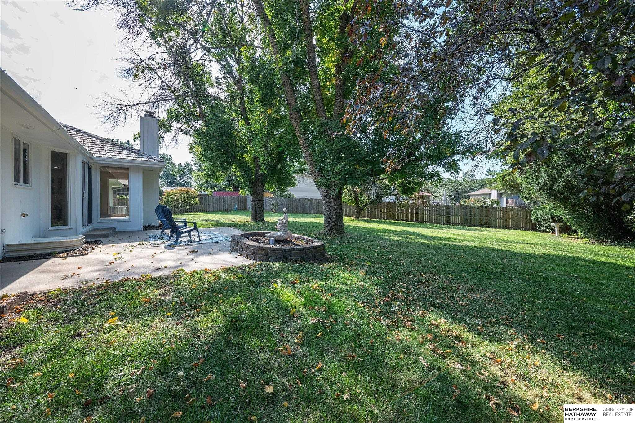 Council Bluffs, Iowa 51503, United States, 5 Bedrooms Bedrooms, ,4 BathroomsBathrooms,Residential,Pending,222191