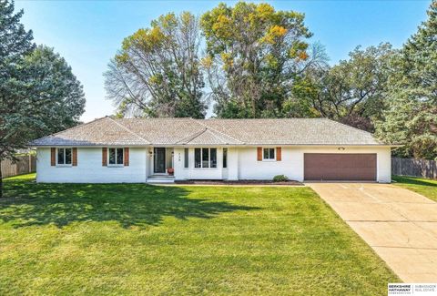 Photo of 128 Charles Park Drive, Council Bluffs, IA 51503 (MLS # 22528617)