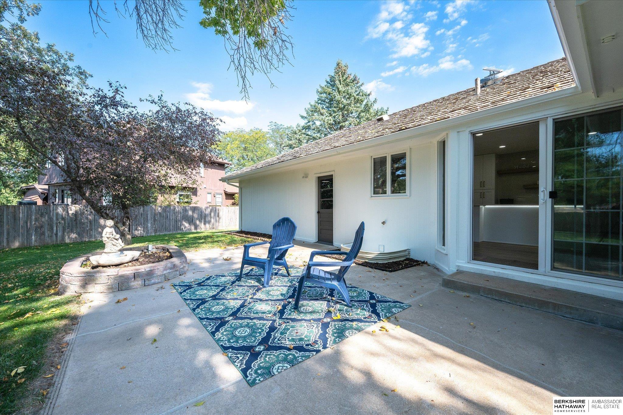 Council Bluffs, Iowa 51503, United States, 5 Bedrooms Bedrooms, ,4 BathroomsBathrooms,Residential,Pending,222191