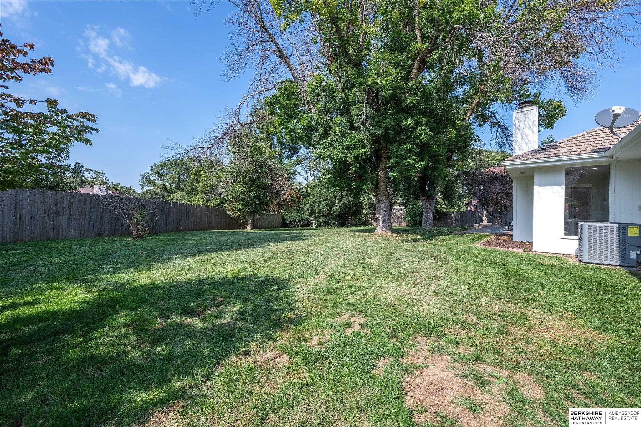 Council Bluffs, Iowa 51503, United States, 5 Bedrooms Bedrooms, ,4 BathroomsBathrooms,Residential,Pending,222191