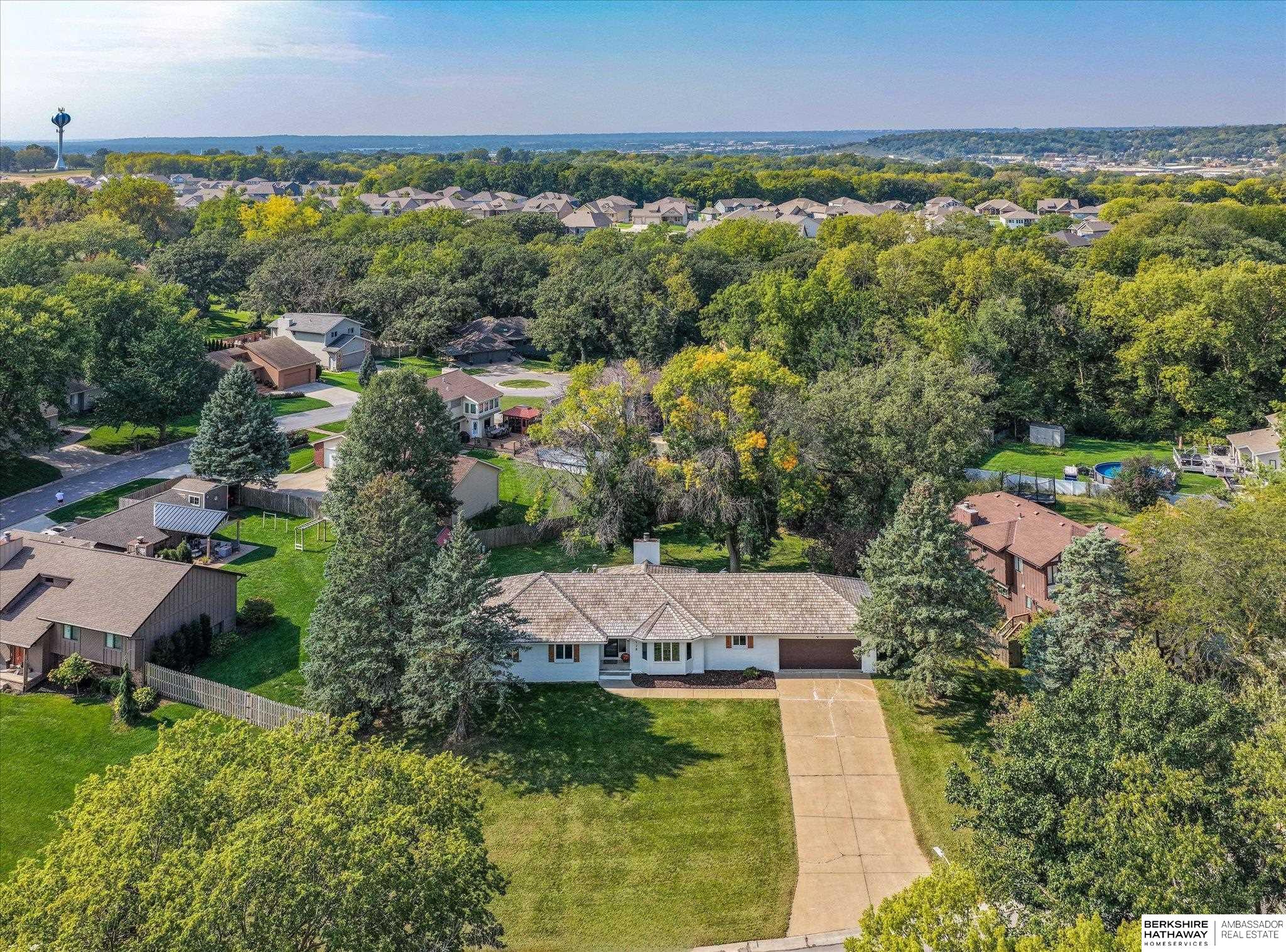 Council Bluffs, Iowa 51503, United States, 5 Bedrooms Bedrooms, ,4 BathroomsBathrooms,Residential,Pending,222191