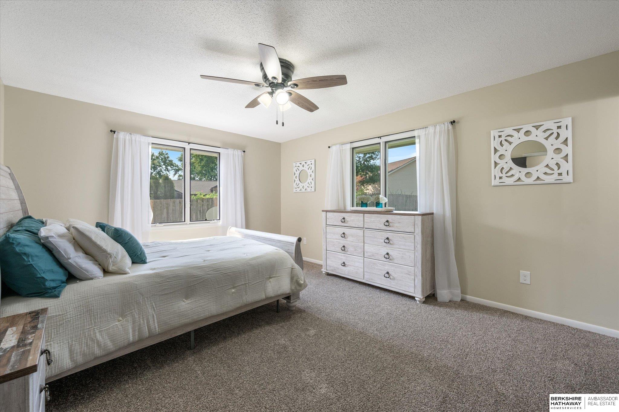 Council Bluffs, Iowa 51503, United States, 5 Bedrooms Bedrooms, ,4 BathroomsBathrooms,Residential,Pending,222191