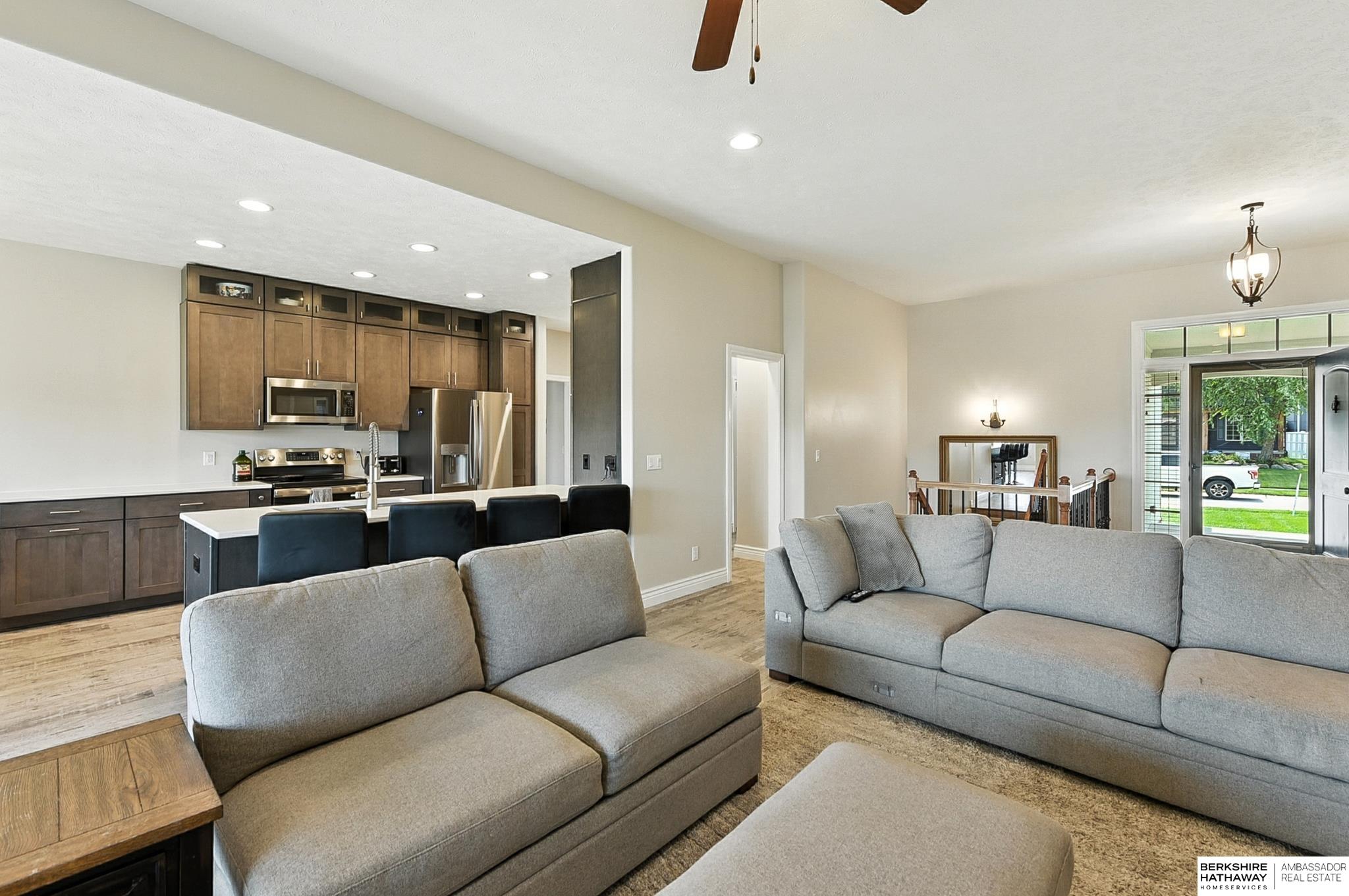 Papillion, Nebraska 68046, United States, 4 Bedrooms Bedrooms, ,3 BathroomsBathrooms,Residential,Active,195032