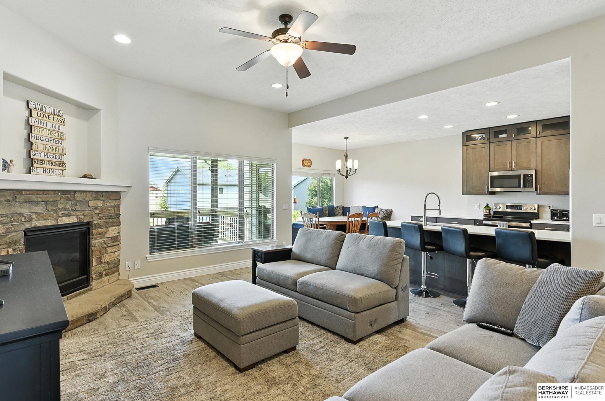 Papillion, Nebraska 68046, United States, 4 Bedrooms Bedrooms, ,3 BathroomsBathrooms,Residential,Active,195032