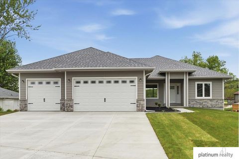 Photo of 17214 Chalet Drive, Bellevue, NE 68123 (MLS # 22611619)